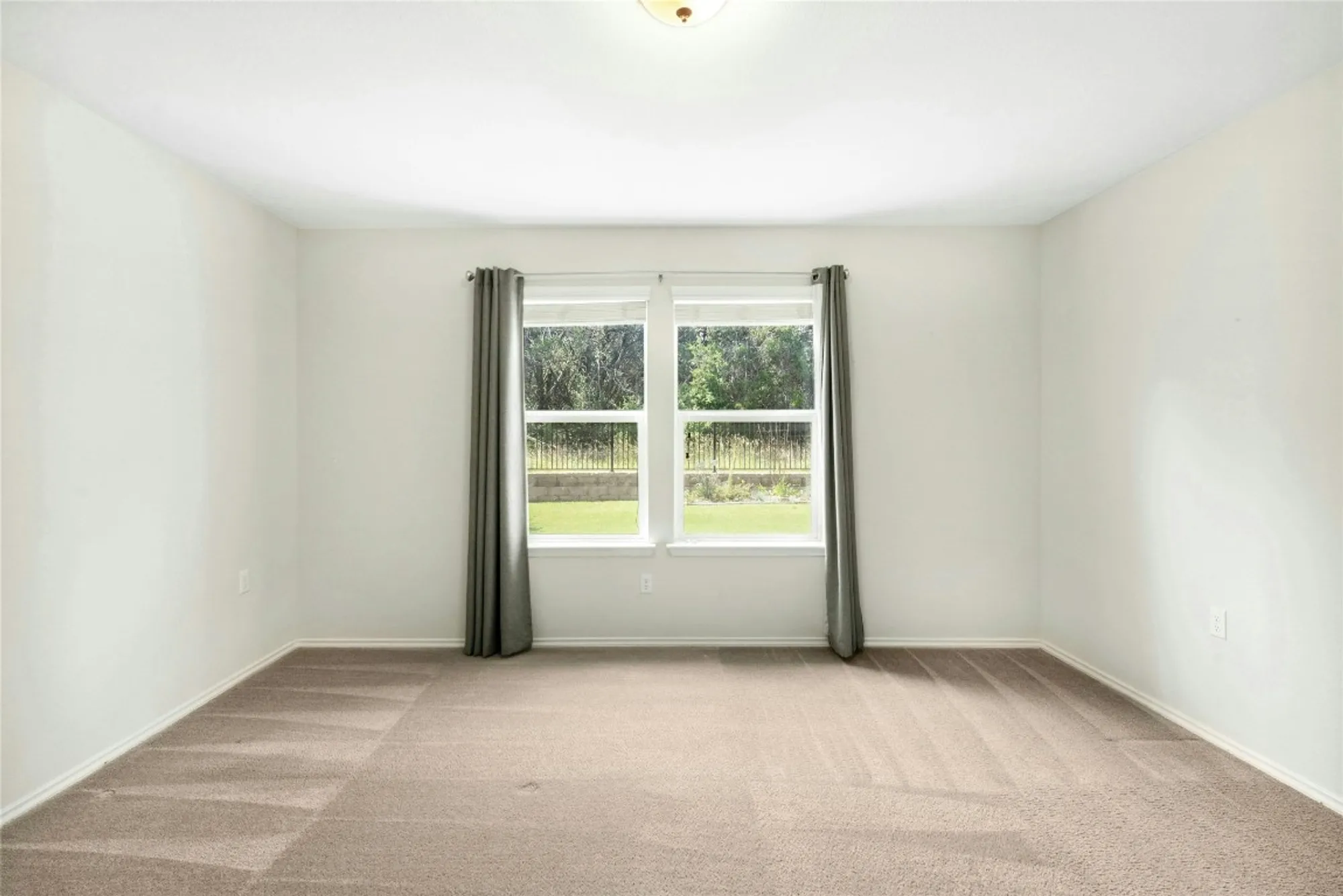 Property Slideshow image 13 of 34 | 225 hobby st, Georgetown, TX, 78633