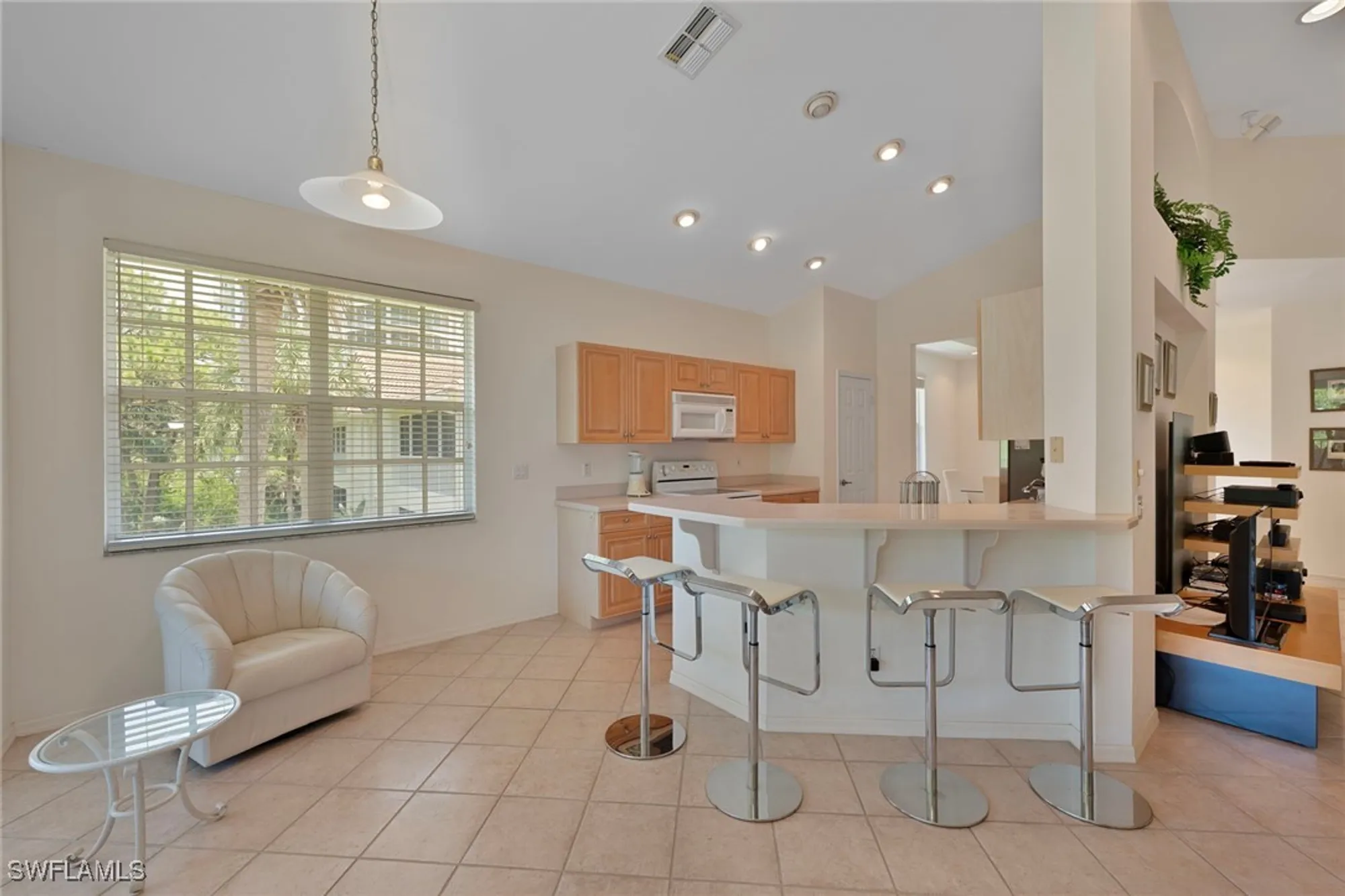 Property Slideshow image 10 of 22 | 26962 montego pointe ct 202, Bonita Springs, FL, 34134