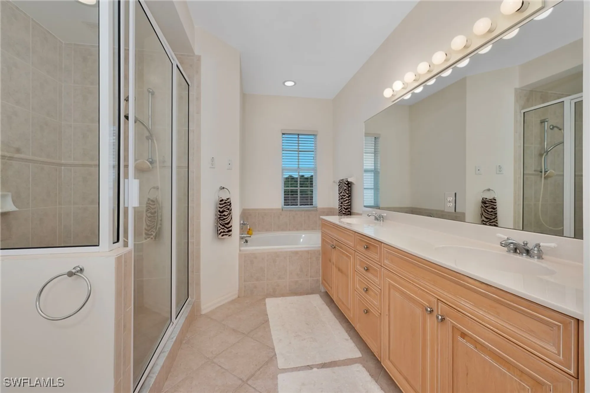 Property Slideshow image 13 of 22 | 26962 montego pointe ct 202, Bonita Springs, FL, 34134