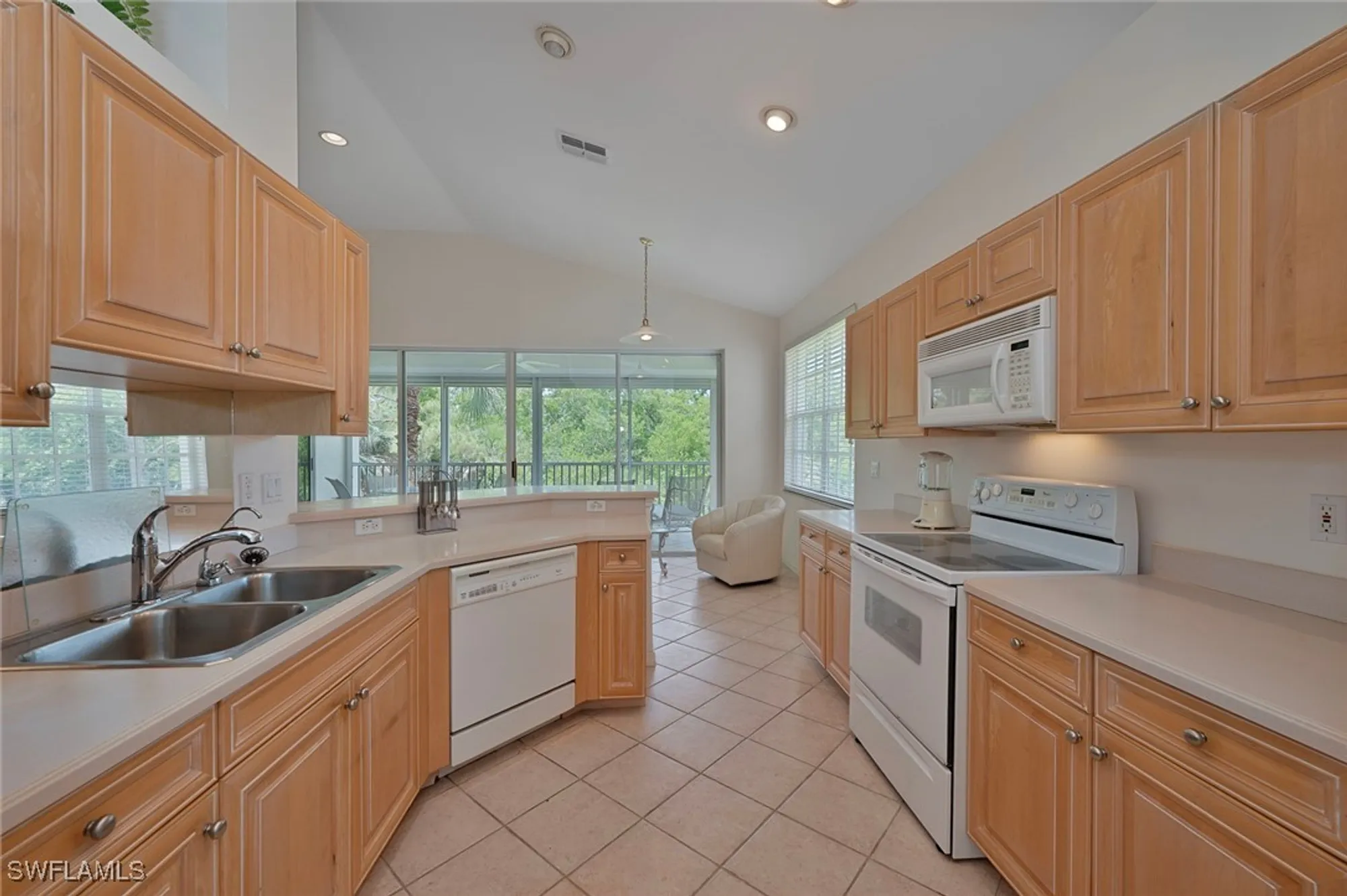 Property Slideshow image 8 of 22 | 26962 montego pointe ct 202, Bonita Springs, FL, 34134