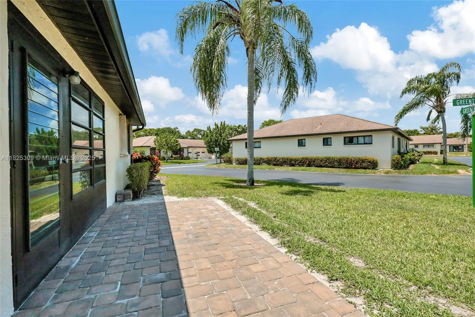 Property Slideshow image 11 of 44 | 4764 greentree cres a, Boynton Beach, FL, 33436