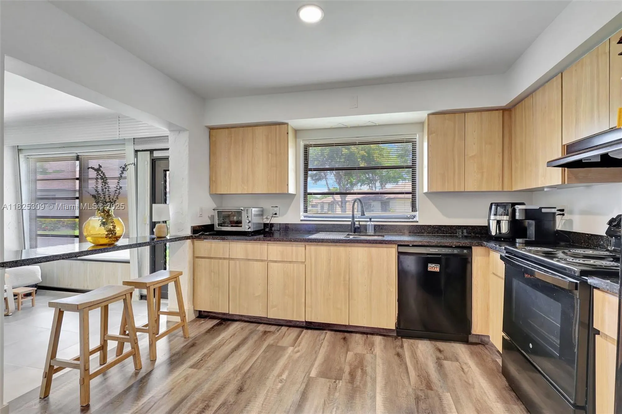 Property Slideshow image 23 of 44 | 4764 greentree cres a, Boynton Beach, FL, 33436