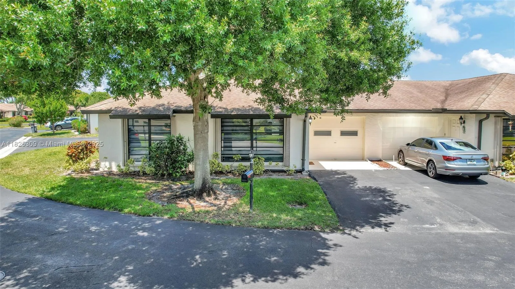 Property Slideshow image 5 of 44 | 4764 greentree cres a, Boynton Beach, FL, 33436