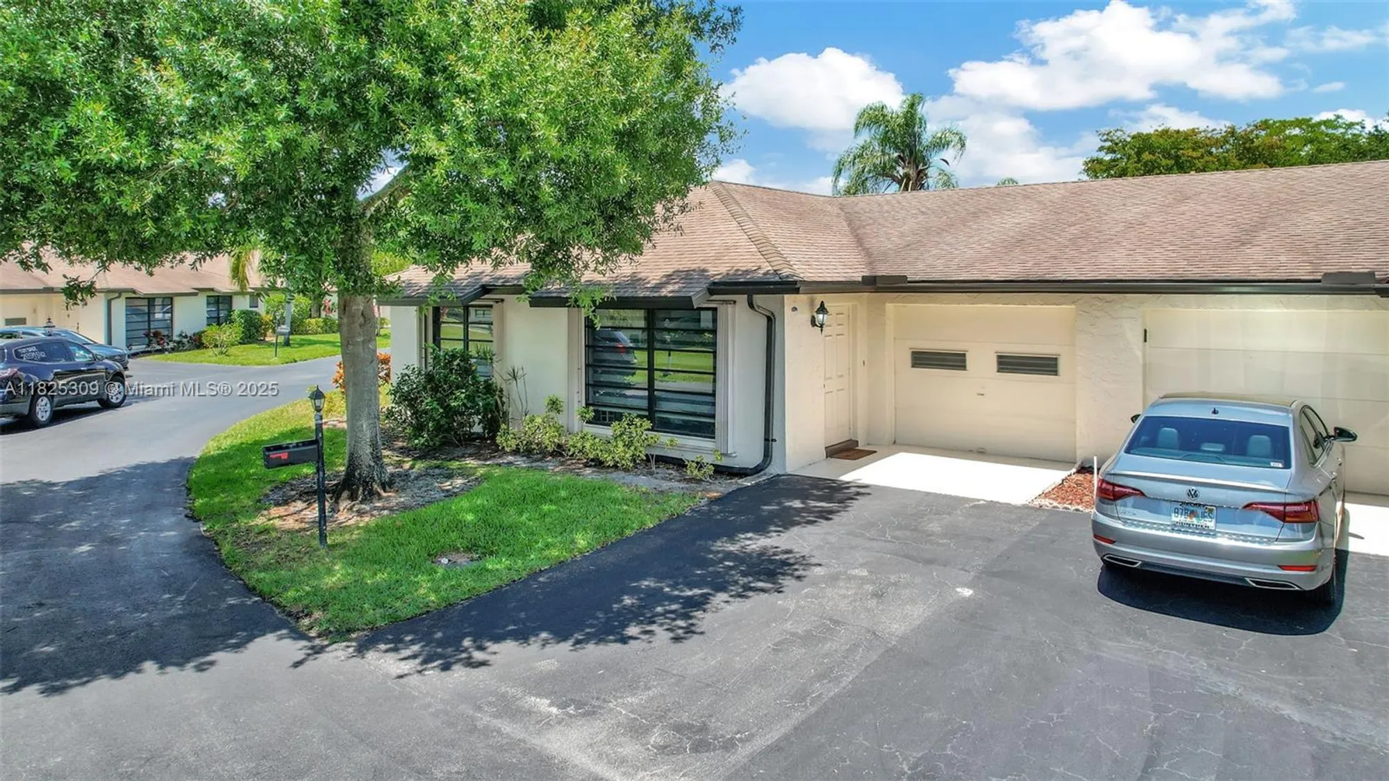 Property Slideshow image 6 of 44 | 4764 greentree cres a, Boynton Beach, FL, 33436