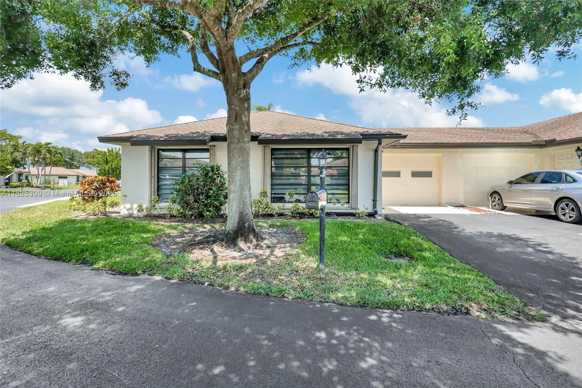 Property Slideshow image 9 of 44 | 4764 greentree cres a, Boynton Beach, FL, 33436
