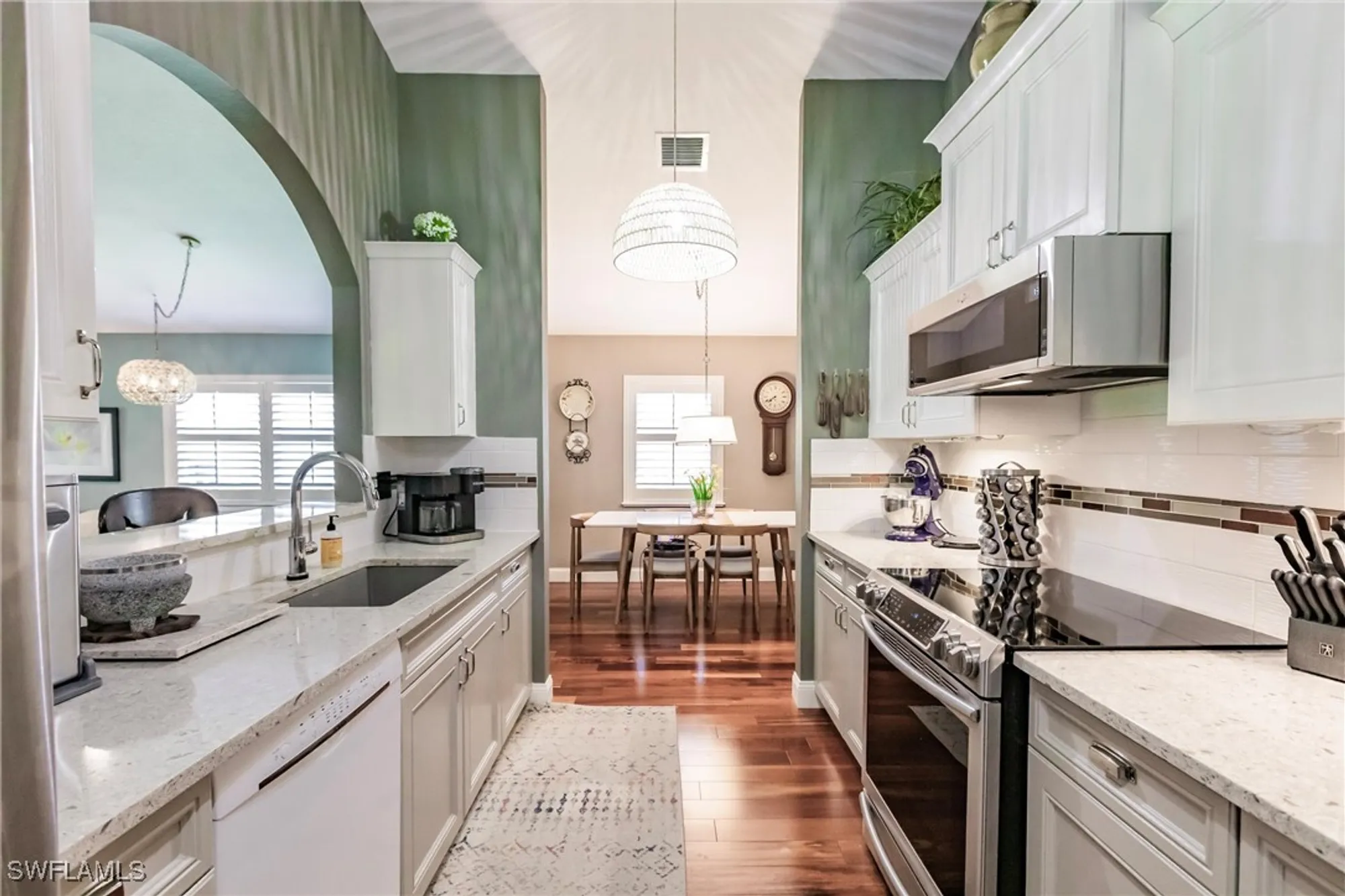 Property Slideshow image 12 of 49 | 15139 ligustrum ln, Alva, FL, 33920