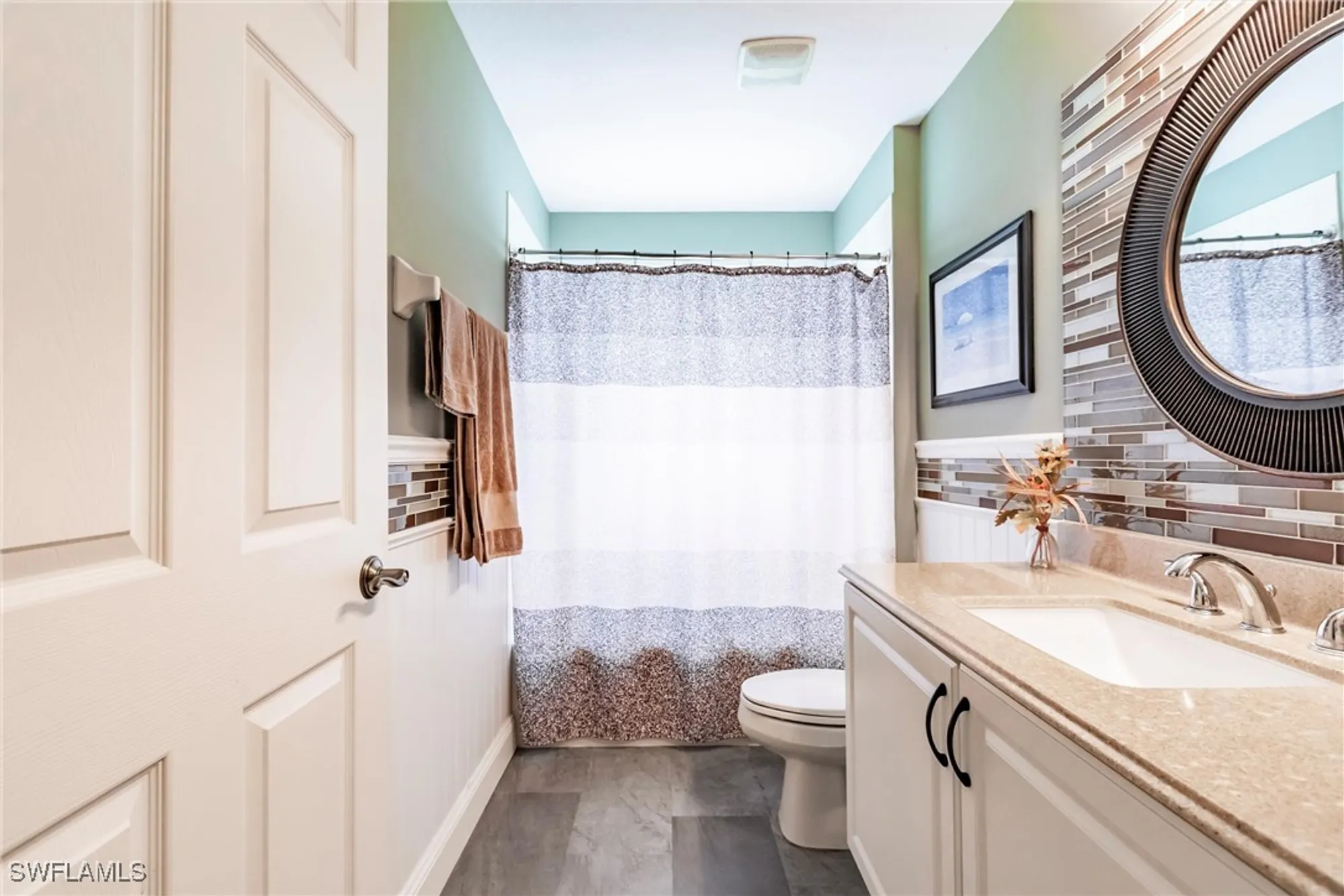 Property Slideshow image 28 of 49 | 15139 ligustrum ln, Alva, FL, 33920