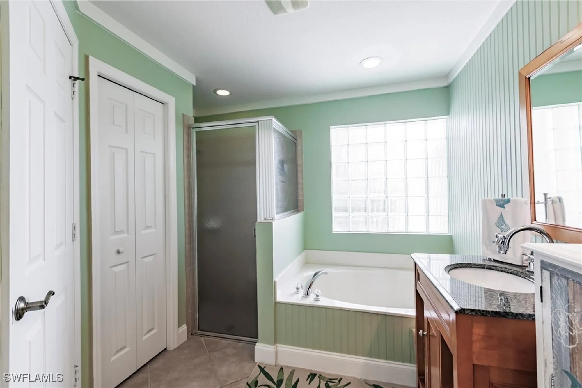 Property Slideshow image 21 of 49 | 15139 ligustrum ln, Alva, FL, 33920