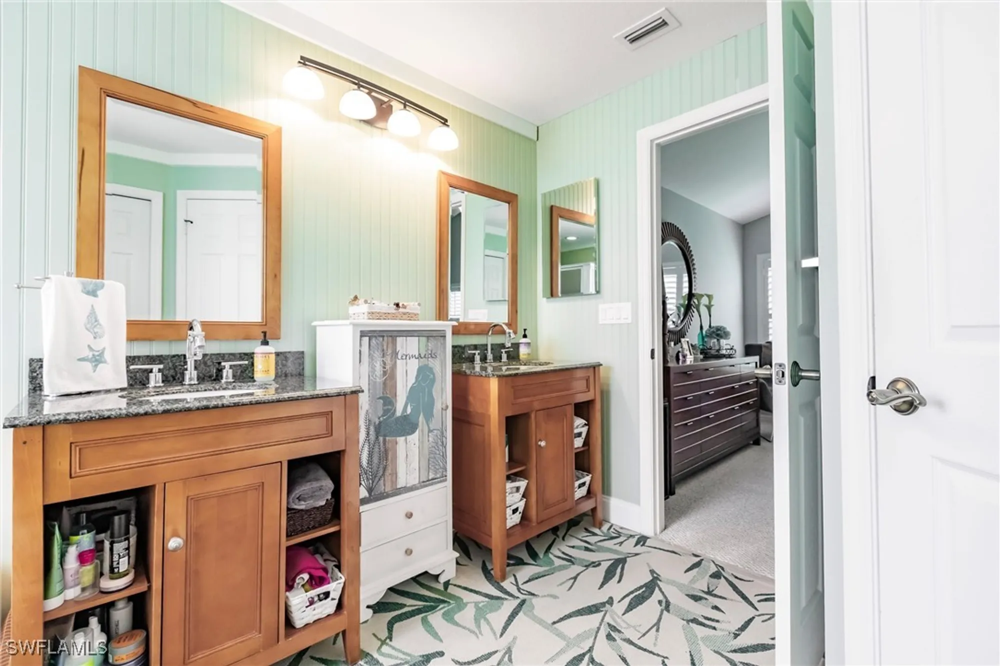 Property Slideshow image 23 of 49 | 15139 ligustrum ln, Alva, FL, 33920