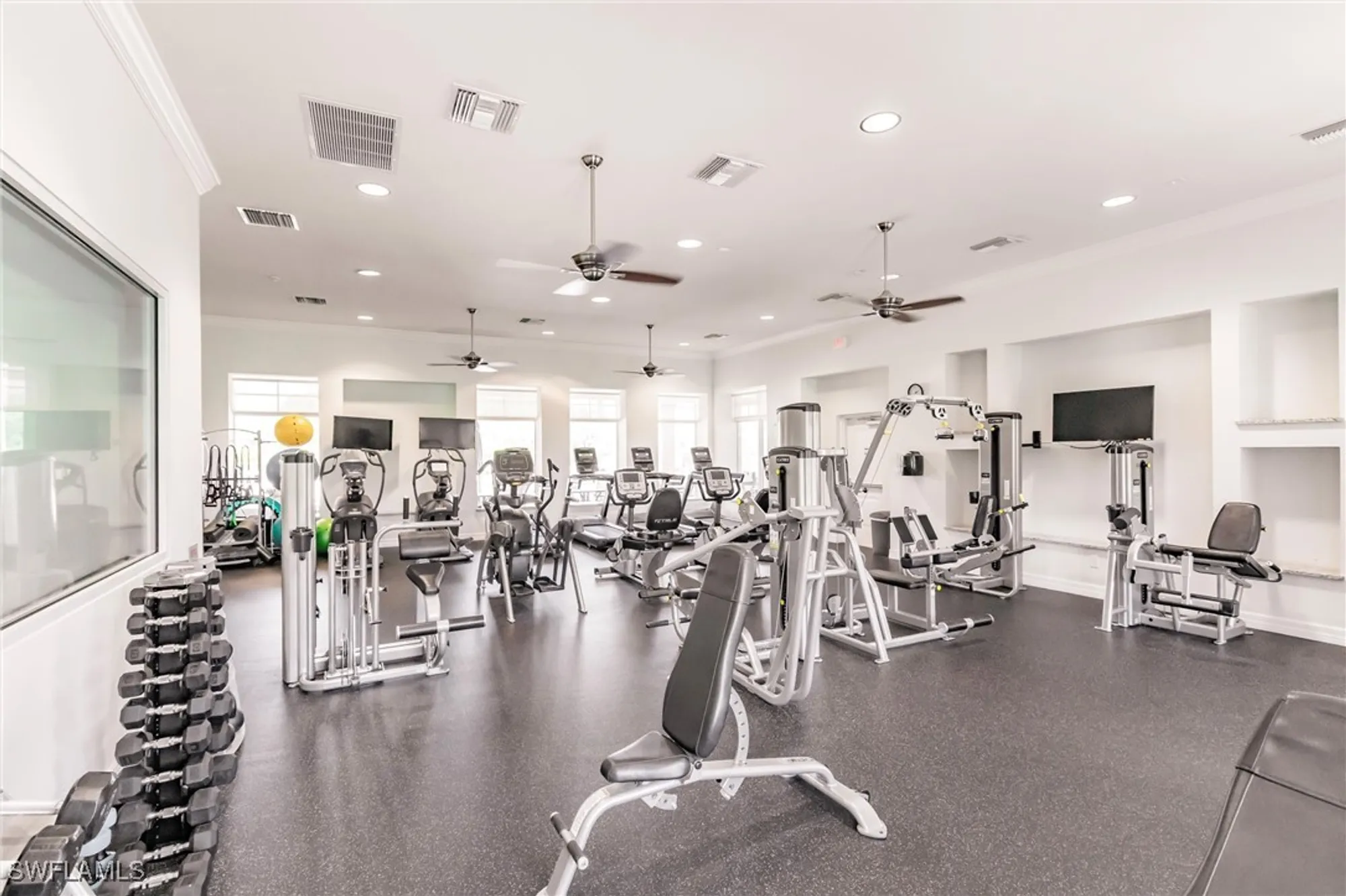 Property Slideshow image 44 of 49 | 15139 ligustrum ln, Alva, FL, 33920