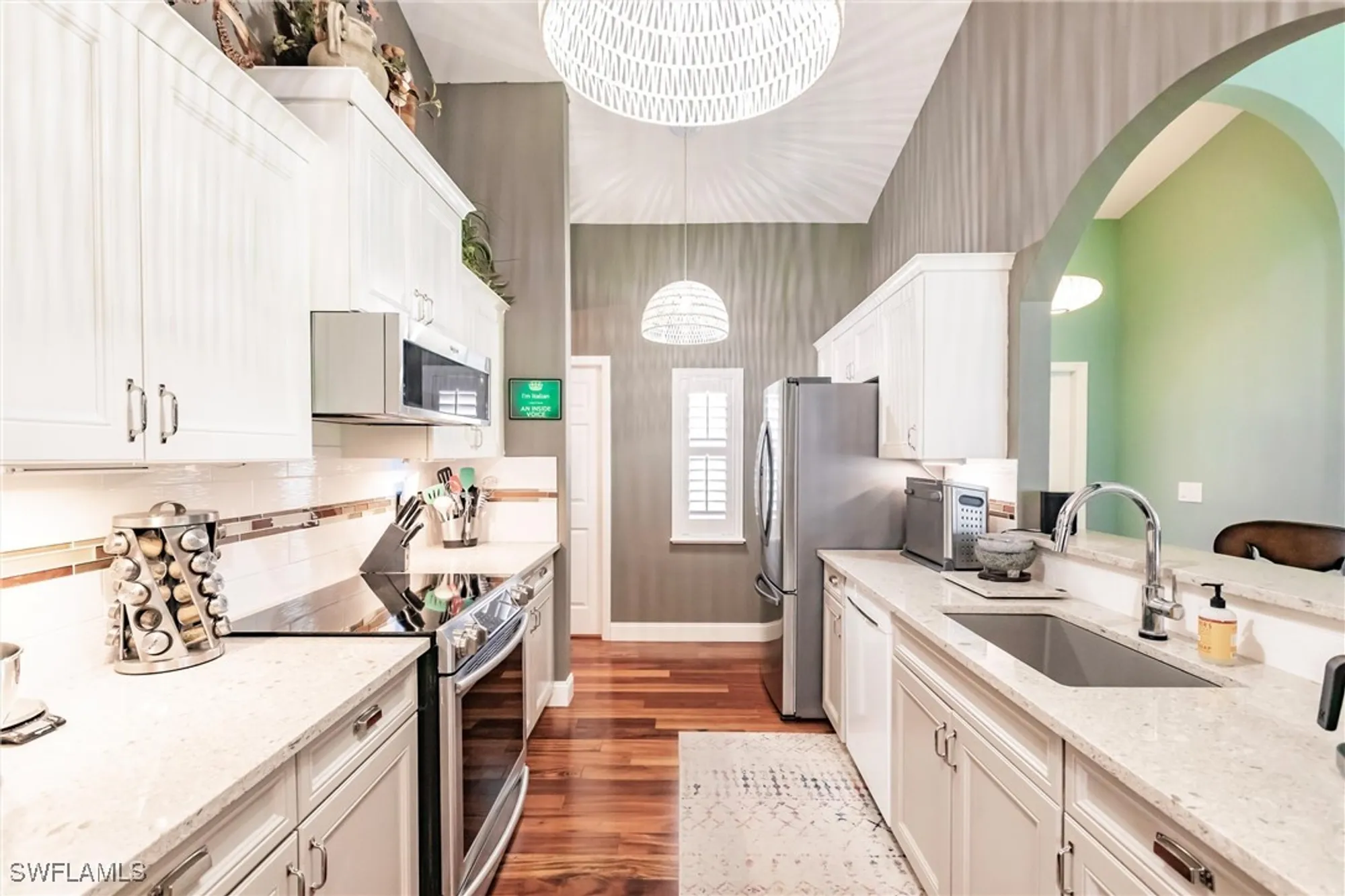 Property Slideshow image 8 of 49 | 15139 ligustrum ln, Alva, FL, 33920