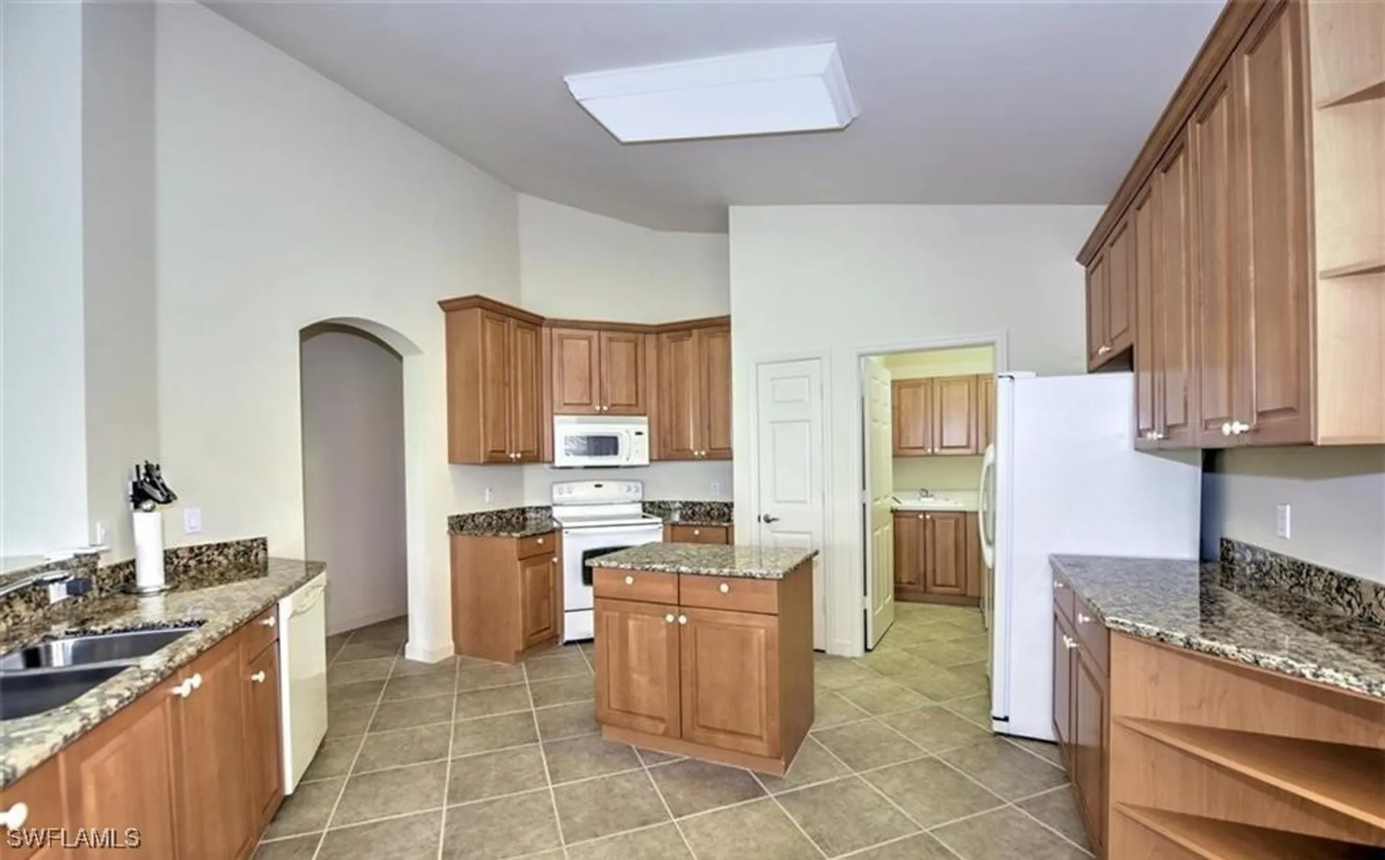 Property Slideshow image 18 of 33 | 20250 burnside pl 1502, Estero, FL, 33928