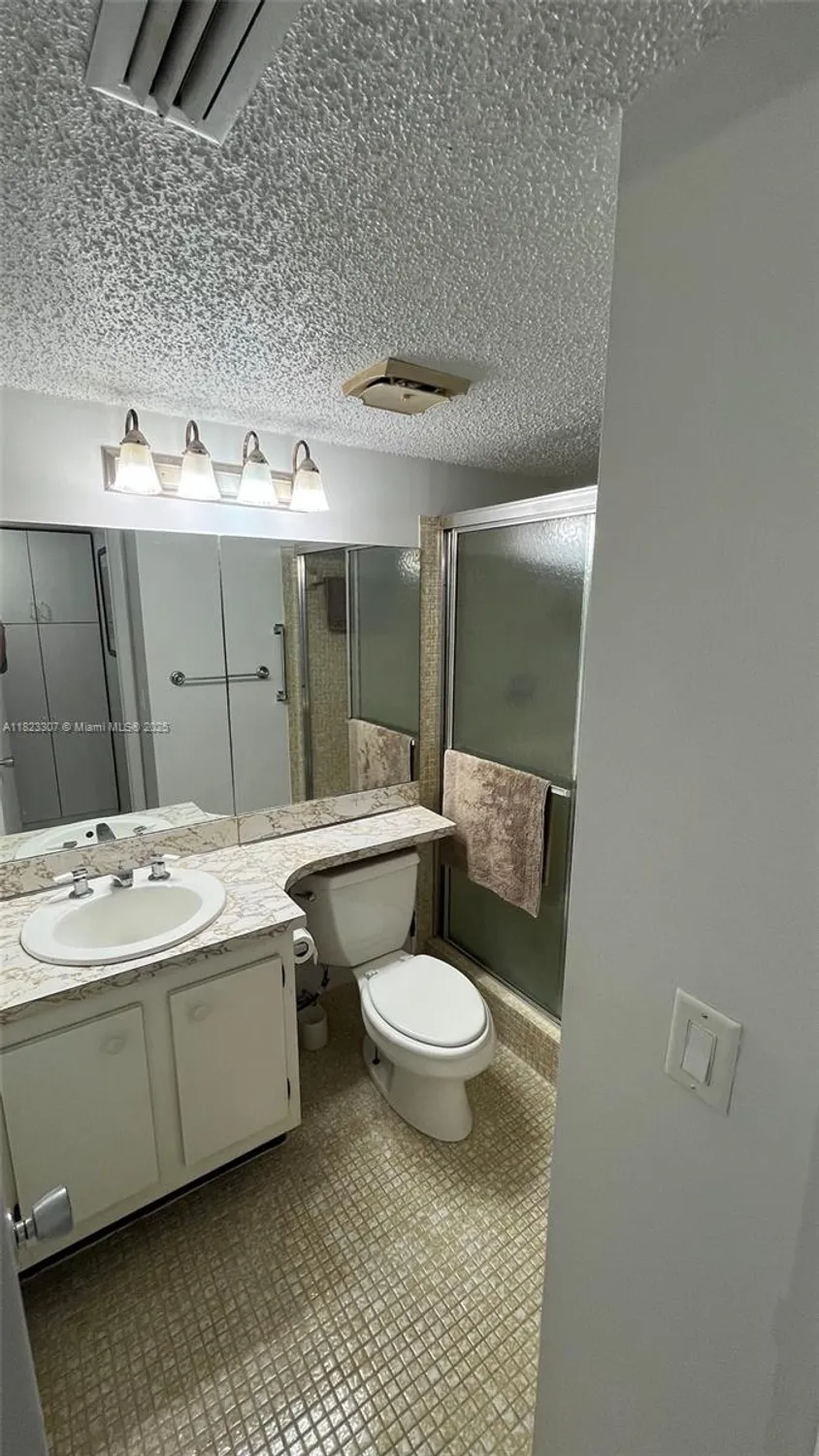 Property Slideshow image 20 of 34 | 7680 nw 1st st 107, Margate, FL, 33063