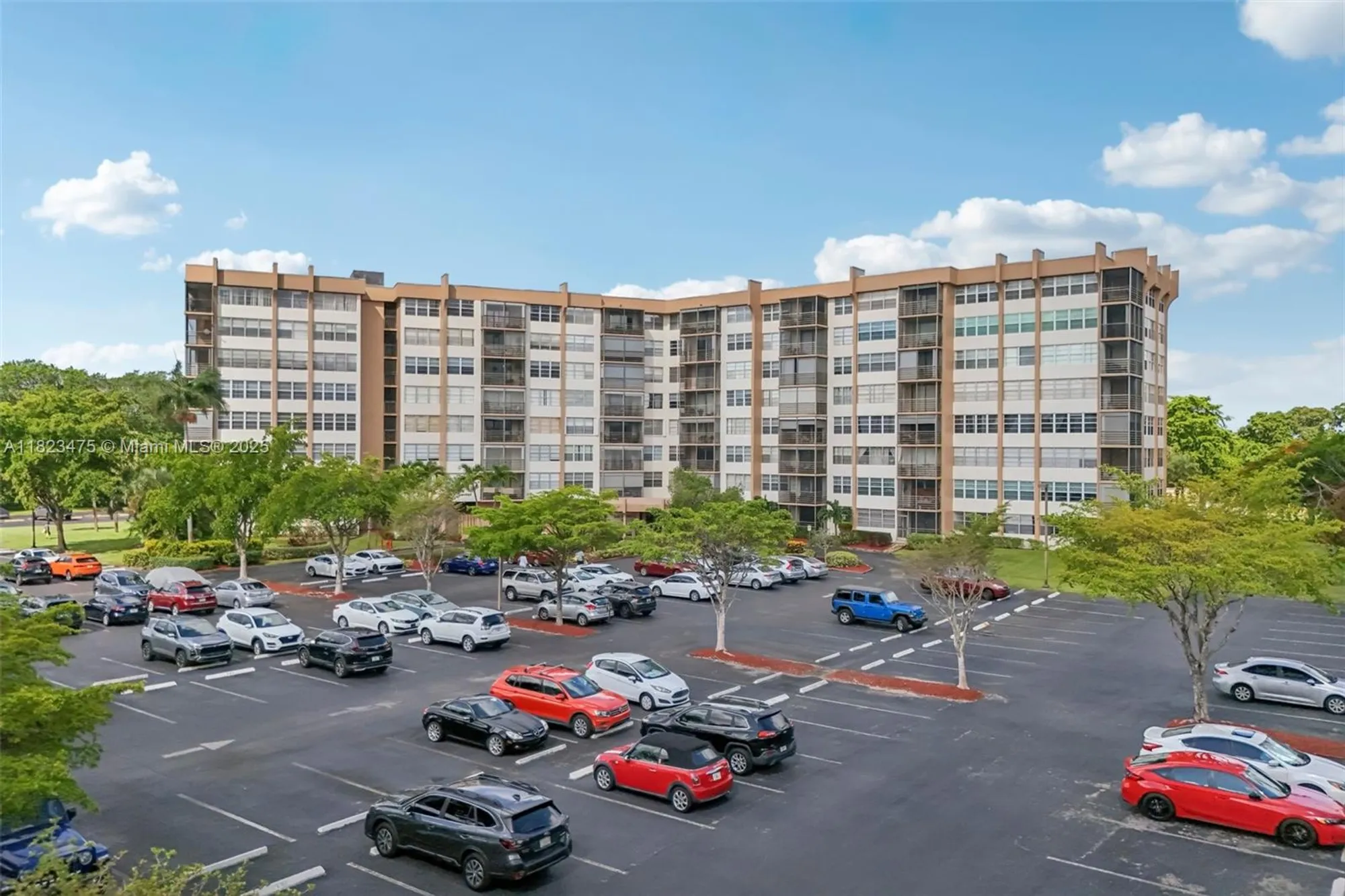 Property Slideshow image 27 of 32 | 900 saint charles pl 420, Pembroke Pines, FL, 33026