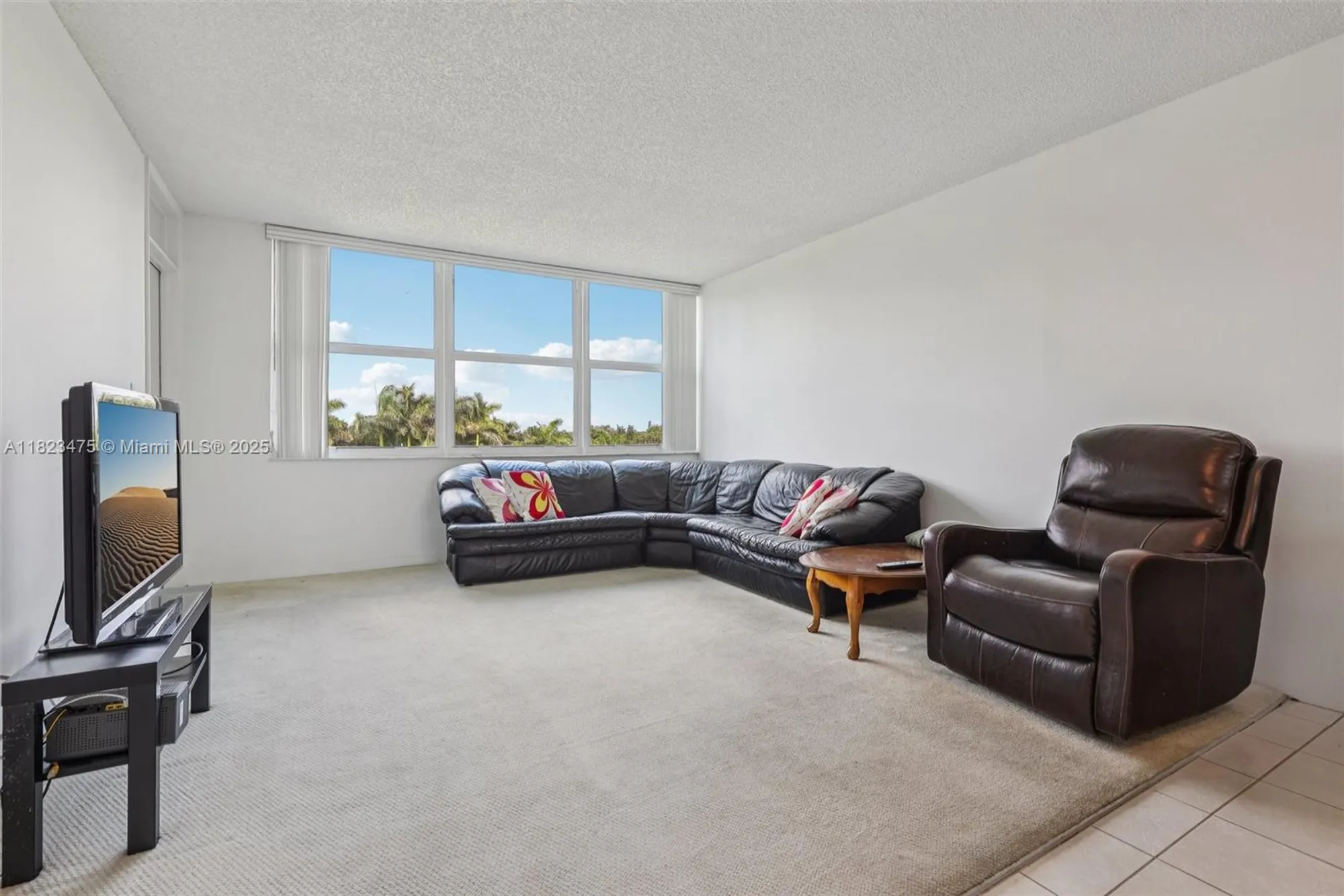 Property Slideshow image 2 of 32 | 900 saint charles pl 420, Pembroke Pines, FL, 33026