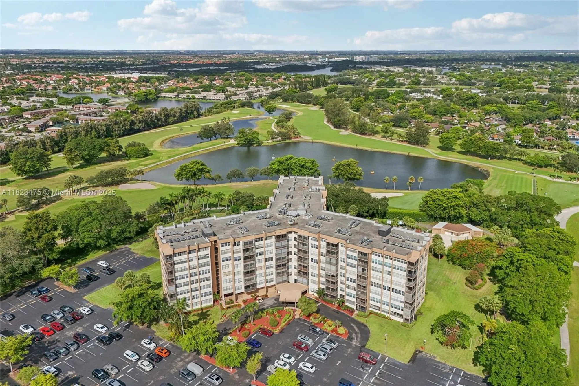 Property Slideshow image 22 of 32 | 900 saint charles pl 420, Pembroke Pines, FL, 33026