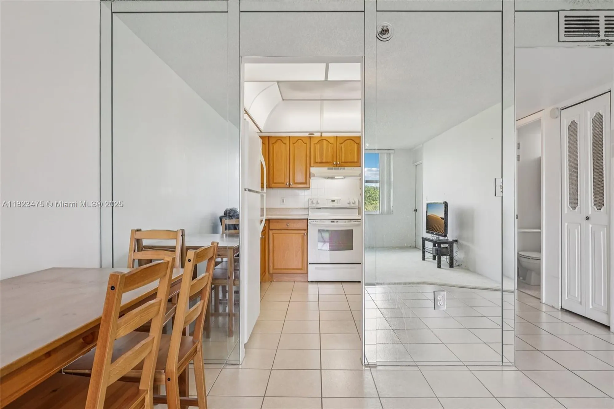 Property Slideshow image 7 of 32 | 900 saint charles pl 420, Pembroke Pines, FL, 33026