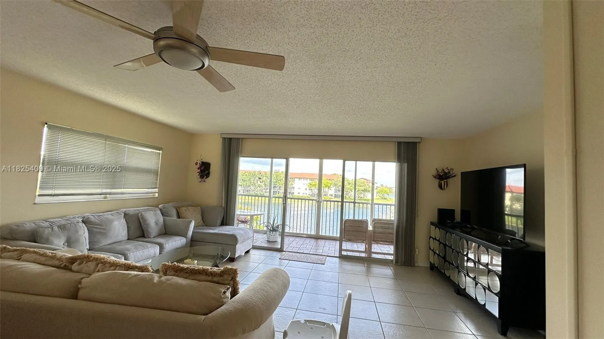 Property Slideshow image 2 of 9 | 12950 sw 13th st d301, Pembroke Pines, FL, 33027