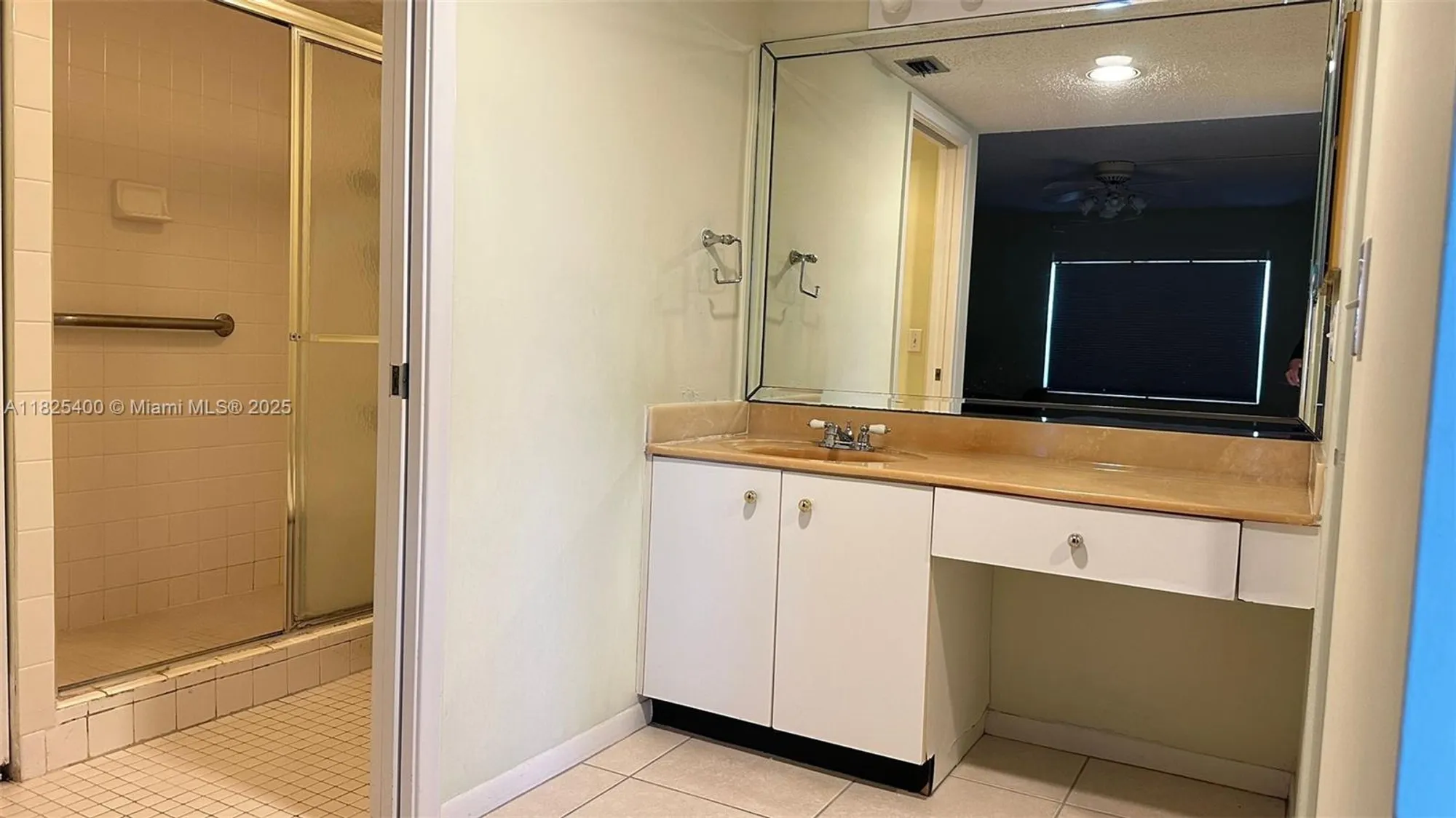 Property Slideshow image 6 of 9 | 12950 sw 13th st d301, Pembroke Pines, FL, 33027