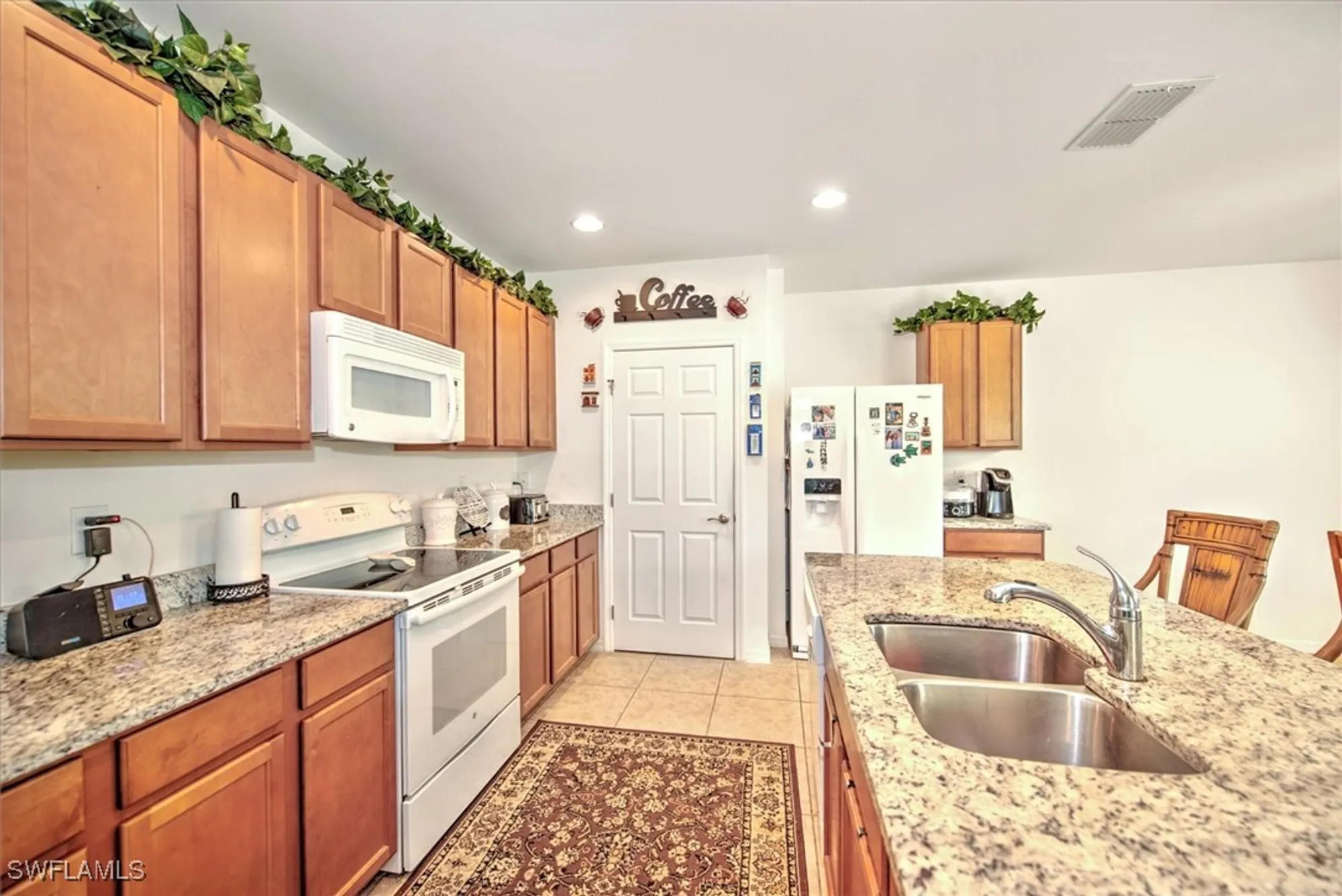 Property Slideshow image 15 of 41 | 3200 birch tree ln, Alva, FL, 33920