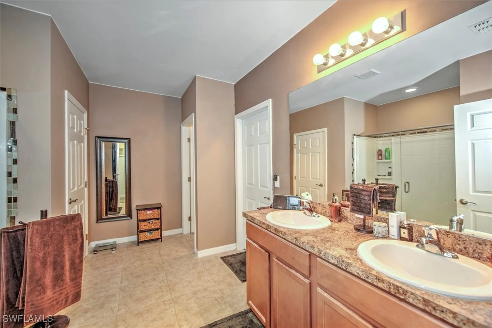 Property Slideshow image 22 of 41 | 3200 birch tree ln, Alva, FL, 33920