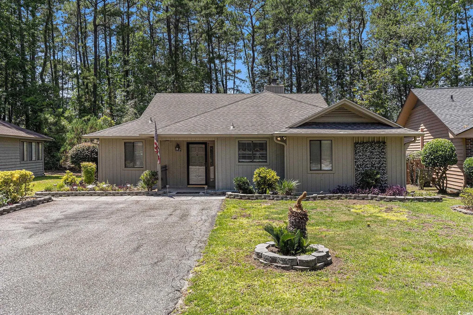 Property Slideshow image 1 of 37 | 137 hickory dr, Conway, SC, 29526