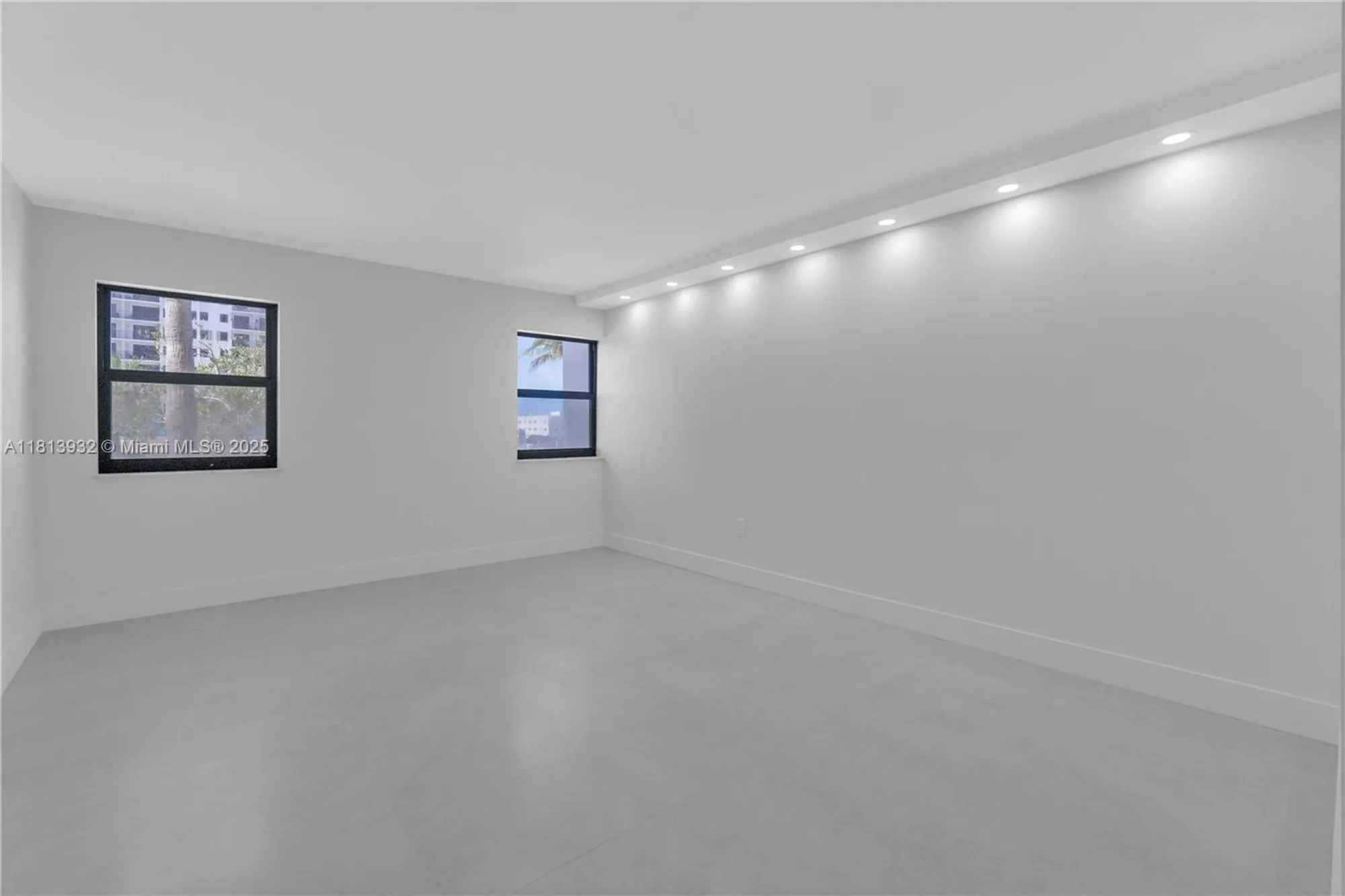 Property Slideshow image 14 of 38 | 1201 s ocean dr 507s, Hollywood, FL, 33019