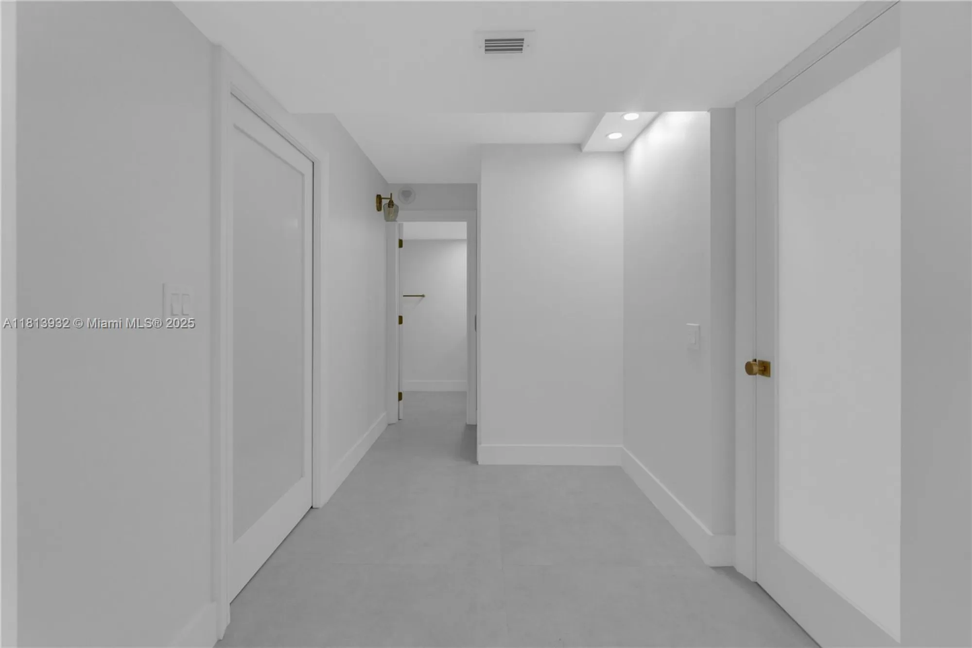 Property Slideshow image 18 of 38 | 1201 s ocean dr 507s, Hollywood, FL, 33019