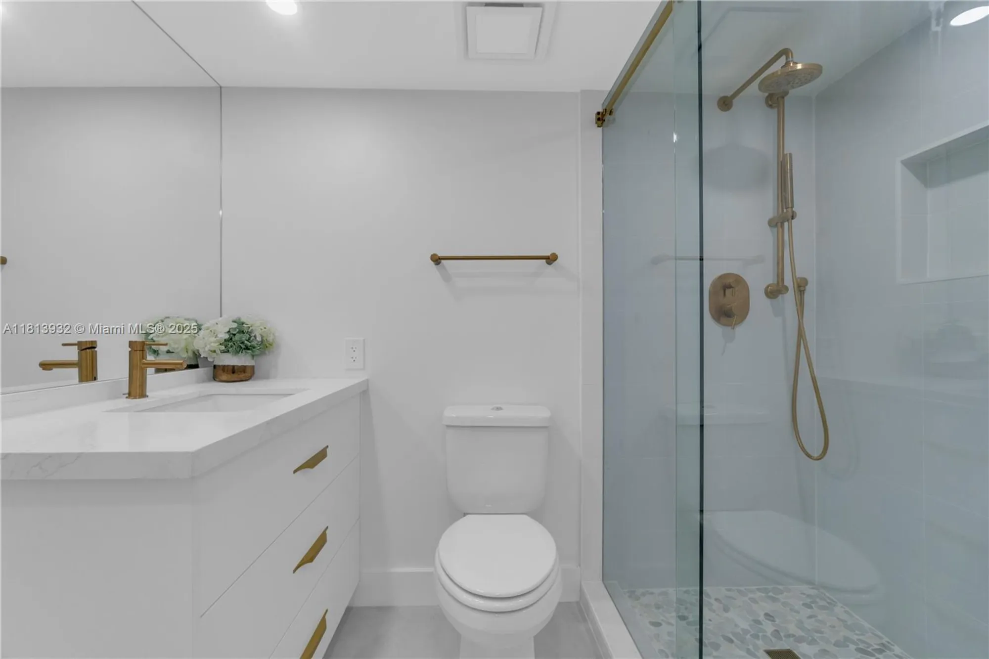 Property Slideshow image 19 of 38 | 1201 s ocean dr 507s, Hollywood, FL, 33019