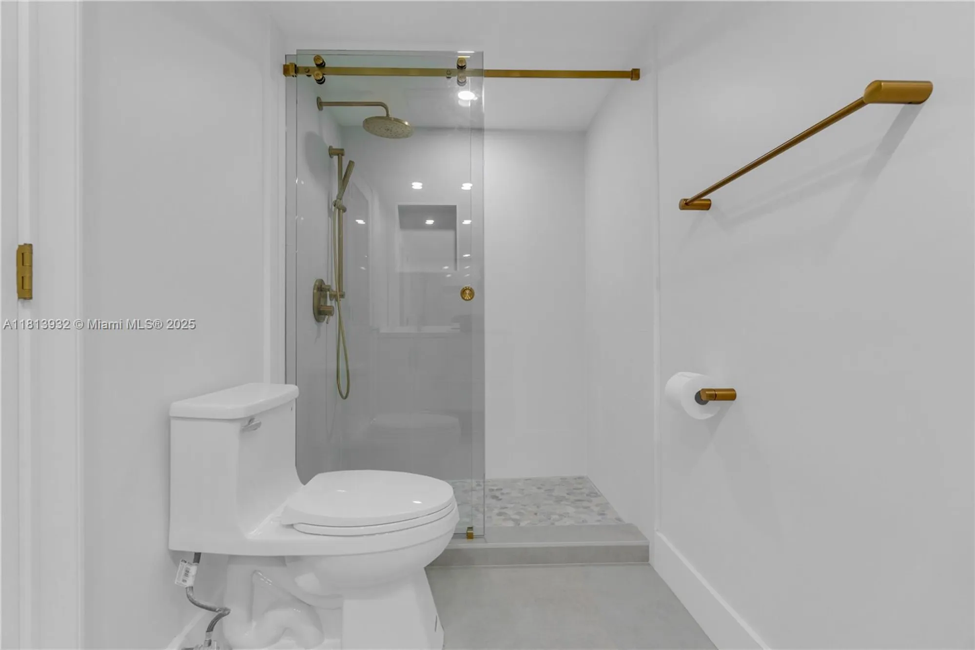 Property Slideshow image 12 of 38 | 1201 s ocean dr 507s, Hollywood, FL, 33019
