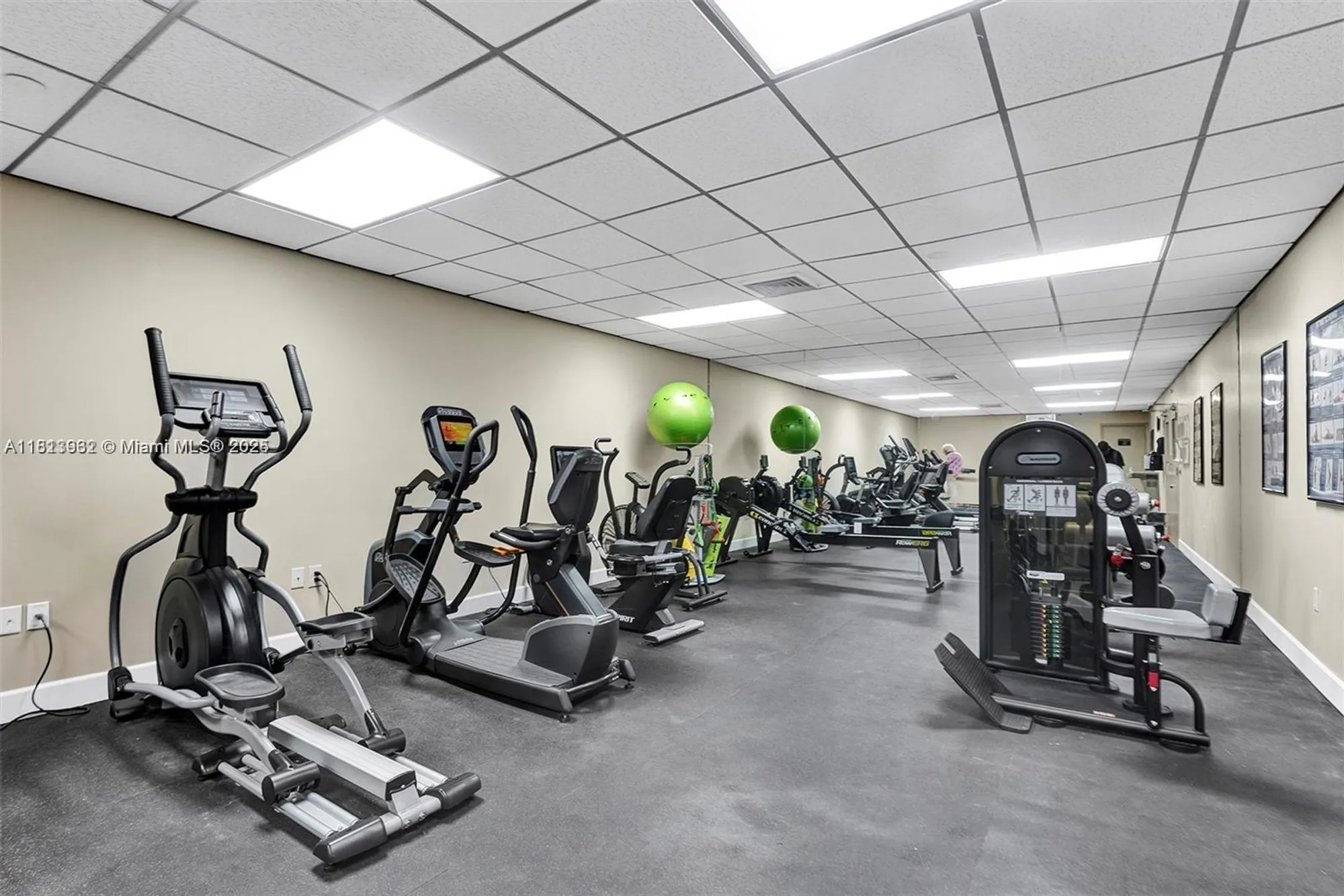 Property Slideshow image 34 of 38 | 1201 s ocean dr 507s, Hollywood, FL, 33019