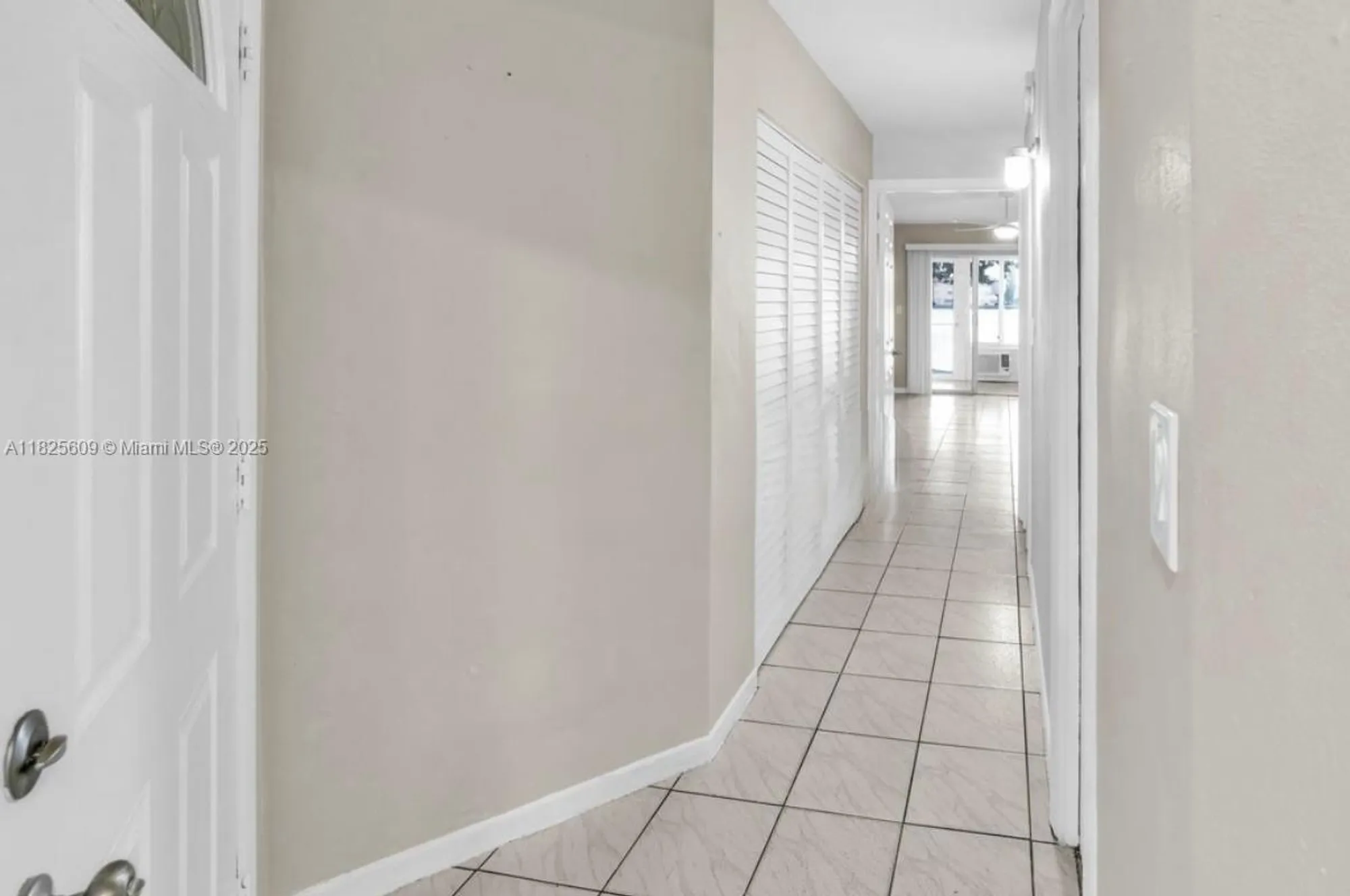 Property Slideshow image 7 of 9 | 18801 ne 2nd ave 1006, Miami, FL, 33179