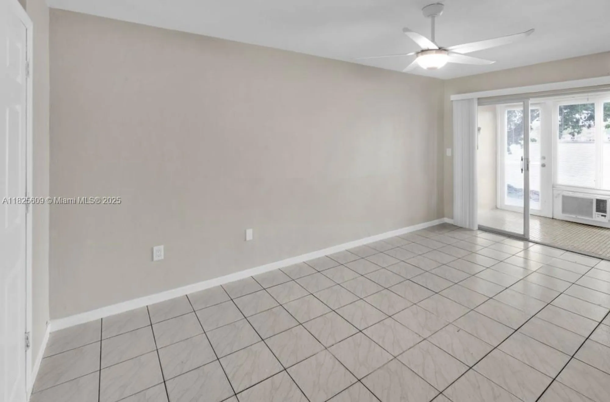 Property Slideshow image 8 of 9 | 18801 ne 2nd ave 1006, Miami, FL, 33179