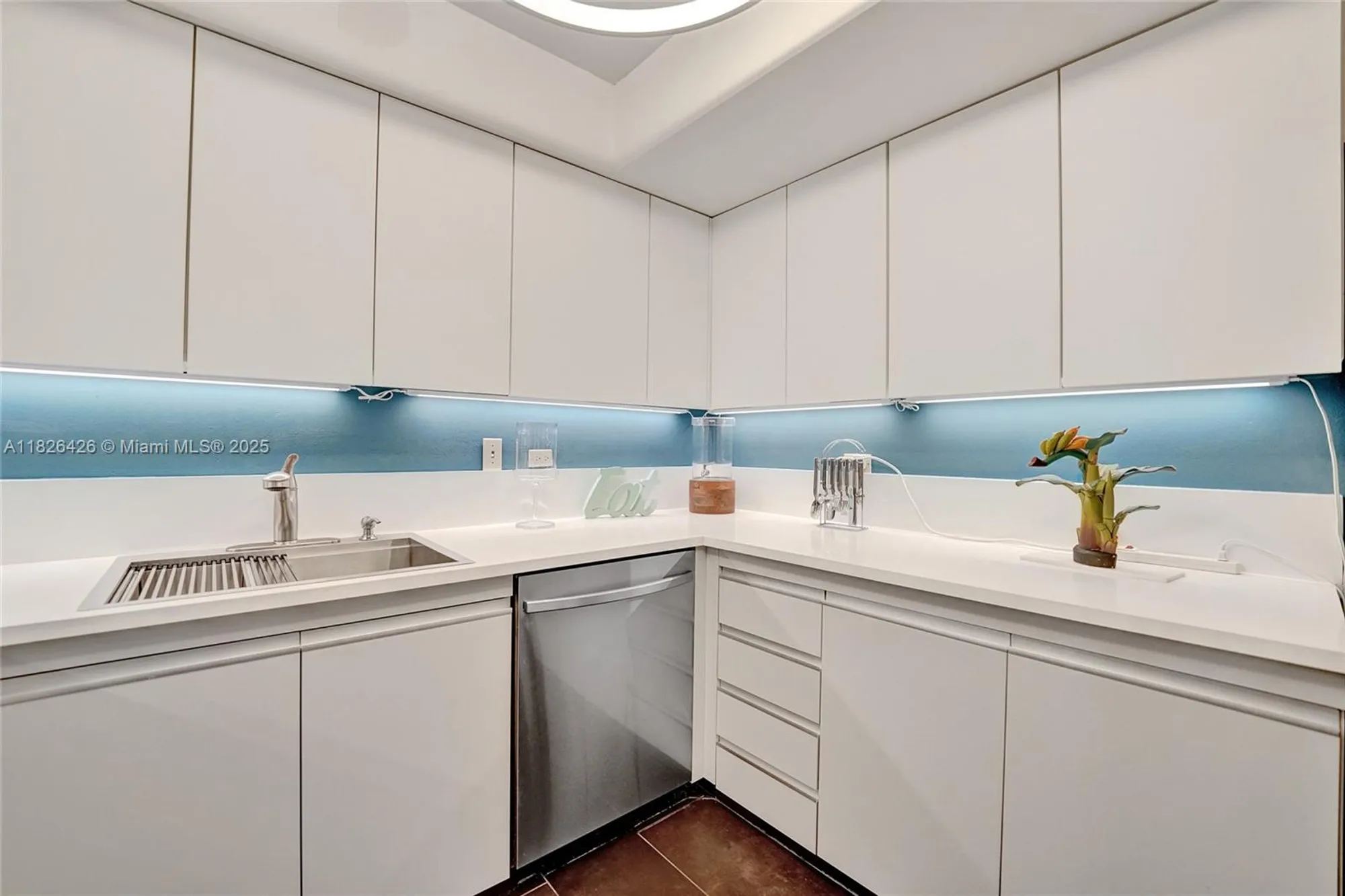 Property Slideshow image 24 of 65 | 1201 s ocean dr 218n, Hollywood, FL, 33019