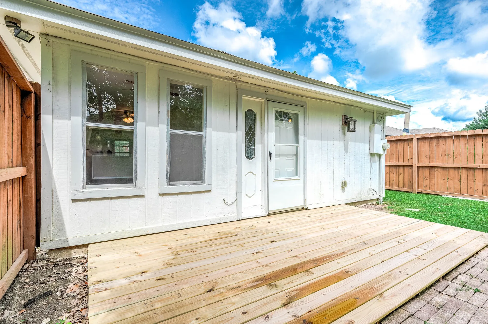 Property Slideshow image 28 of 31 | 915 w primrose meadows cir, Pearland, TX, 77584