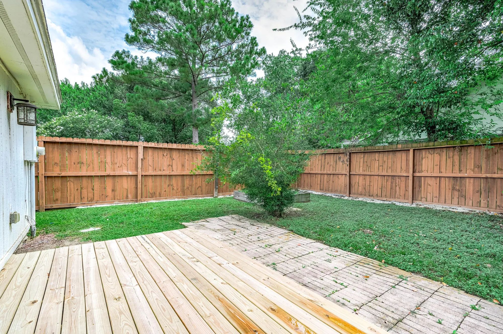 Property Slideshow image 30 of 31 | 915 w primrose meadows cir, Pearland, TX, 77584