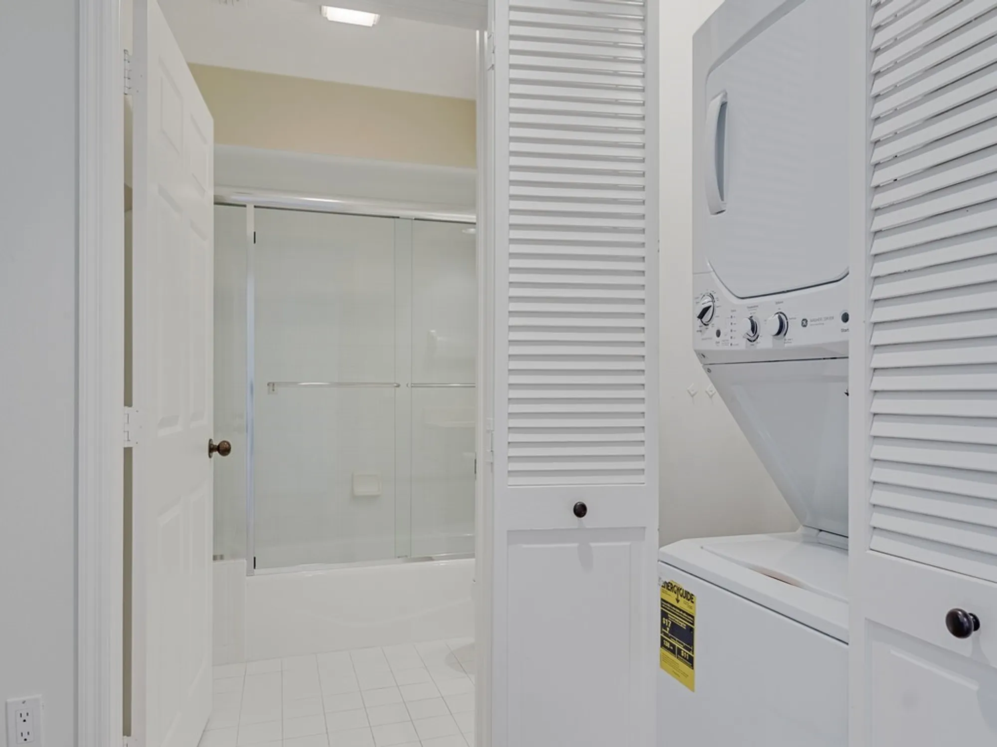 Property Slideshow image 14 of 36 | 5540 n harbor village dr apt 103, Vero Beach, FL, 32967