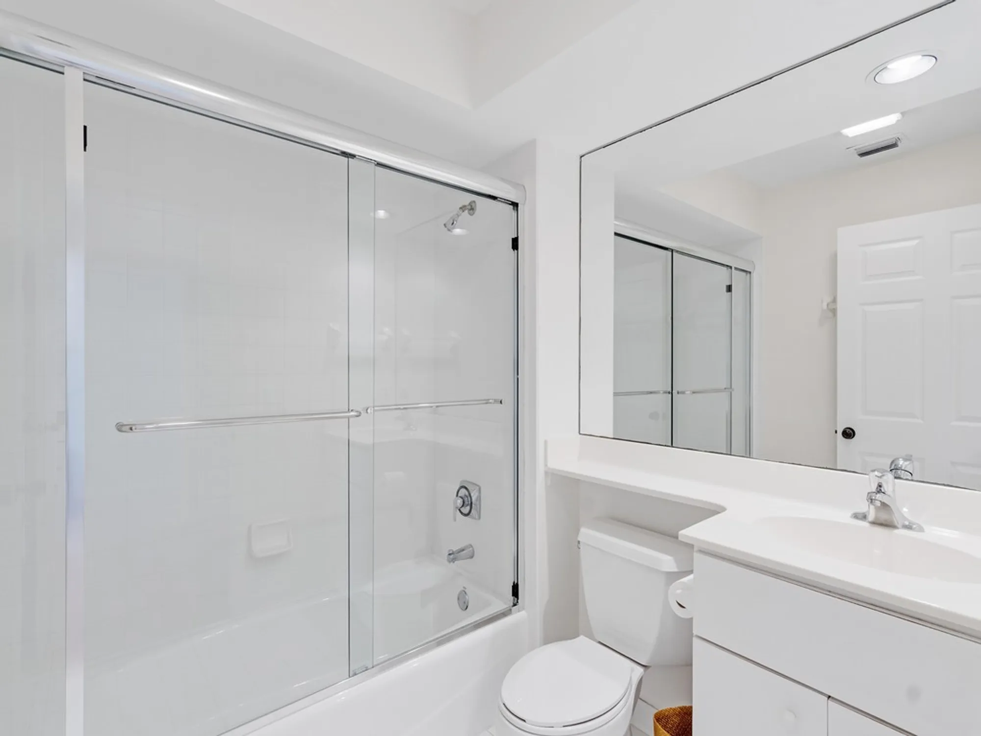 Property Slideshow image 16 of 36 | 5540 n harbor village dr apt 103, Vero Beach, FL, 32967