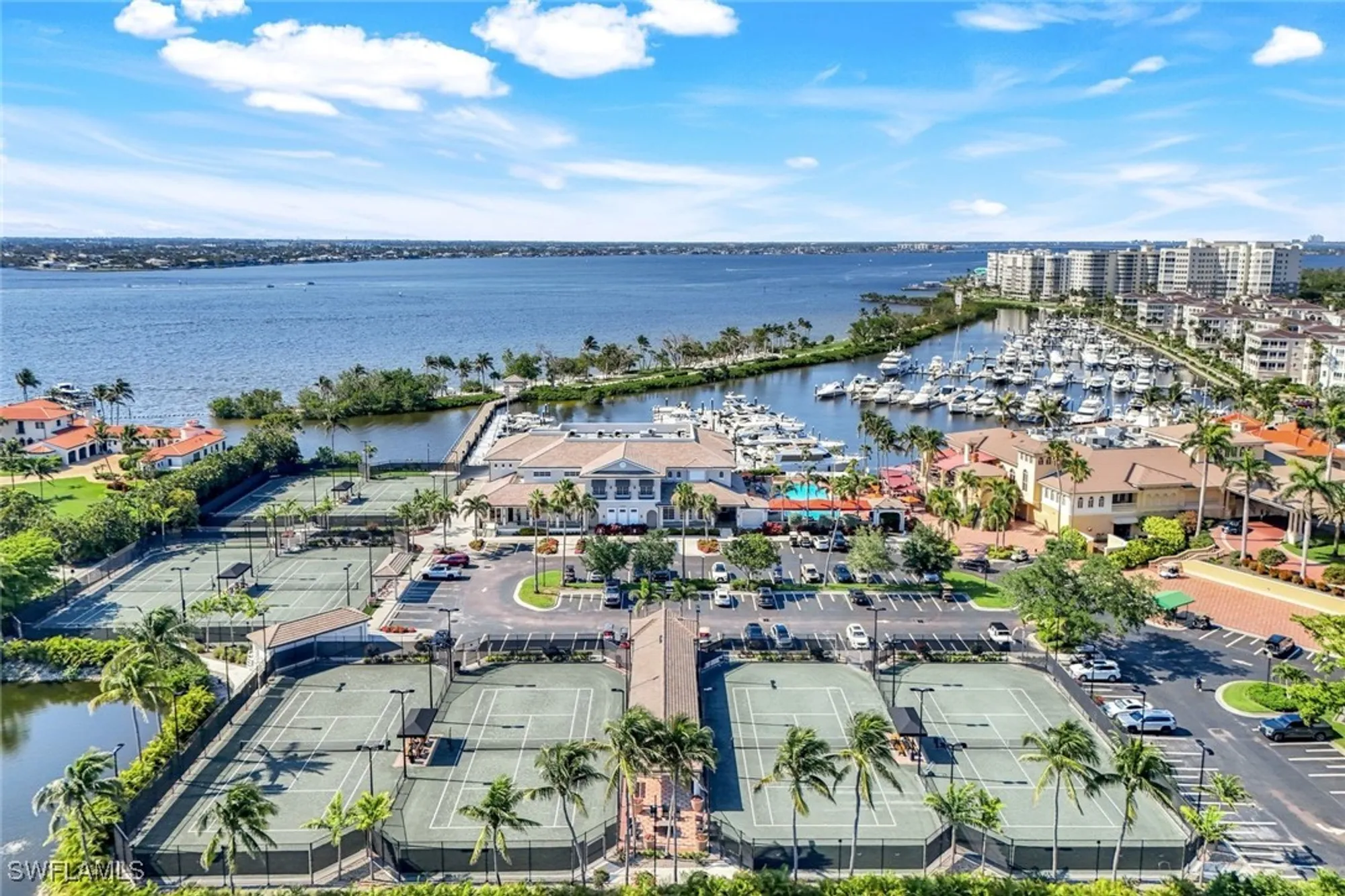 Property Slideshow image 18 of 50 | 14581 headwater bay ln, Fort Myers, FL, 33908