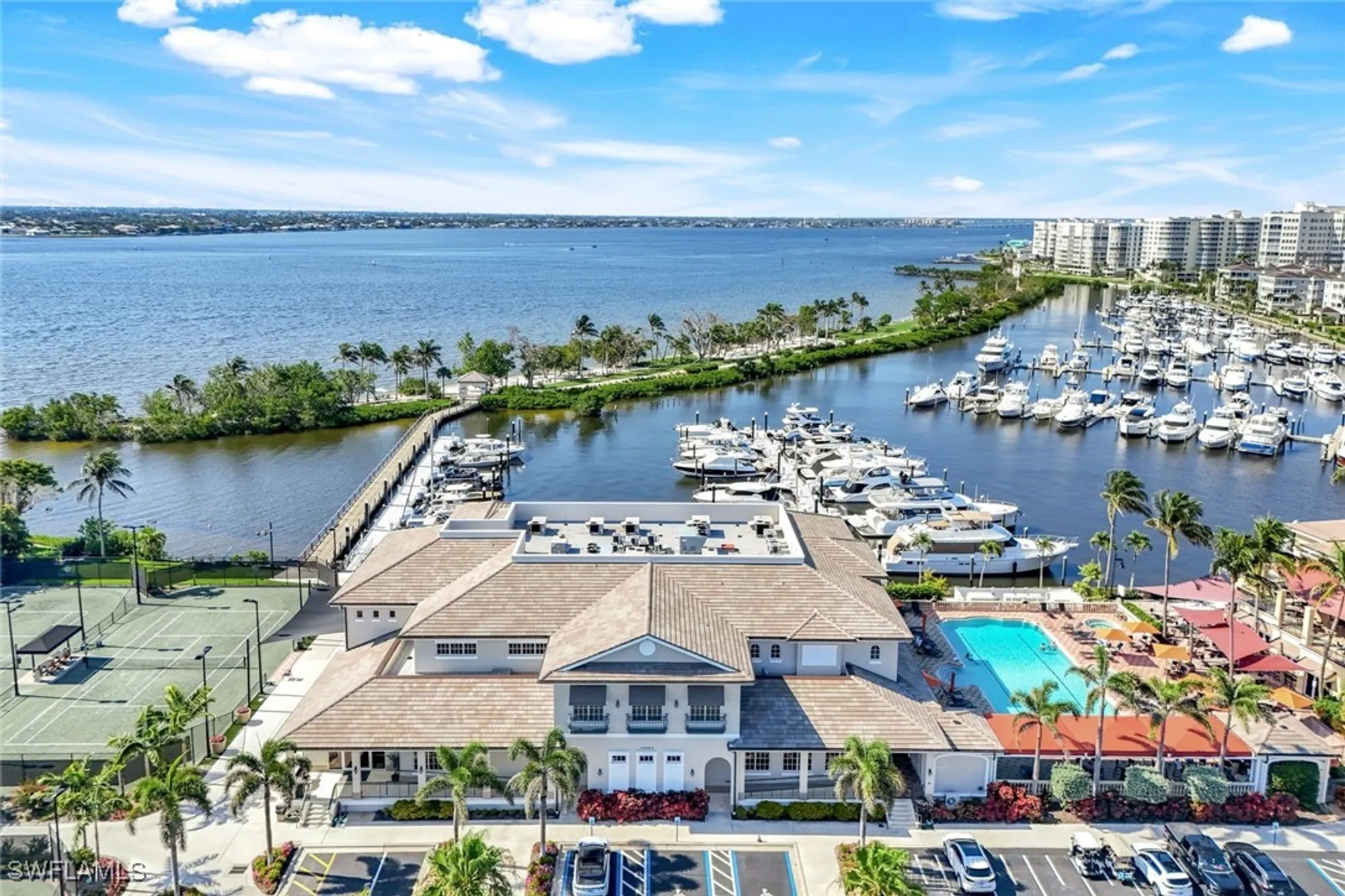 Property Slideshow image 19 of 50 | 14581 headwater bay ln, Fort Myers, FL, 33908