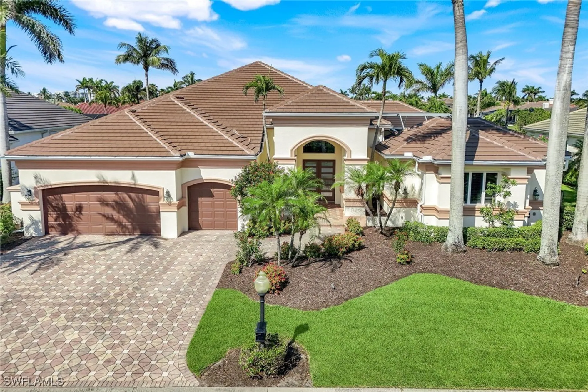 Property Slideshow image 2 of 50 | 14581 headwater bay ln, Fort Myers, FL, 33908
