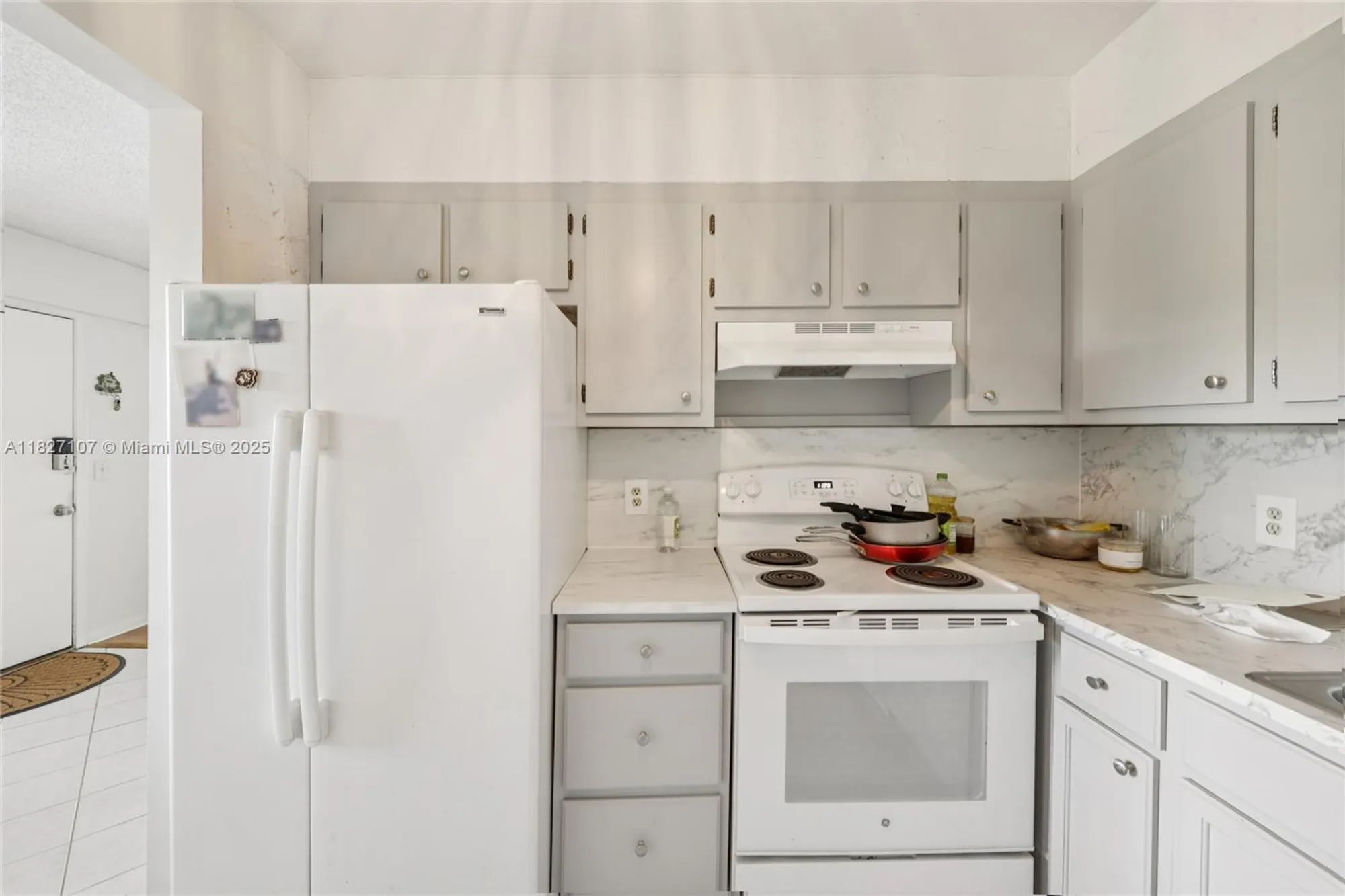 Property Slideshow image 9 of 25 | 13450 sw 3rd st d408, Pembroke Pines, FL, 33027