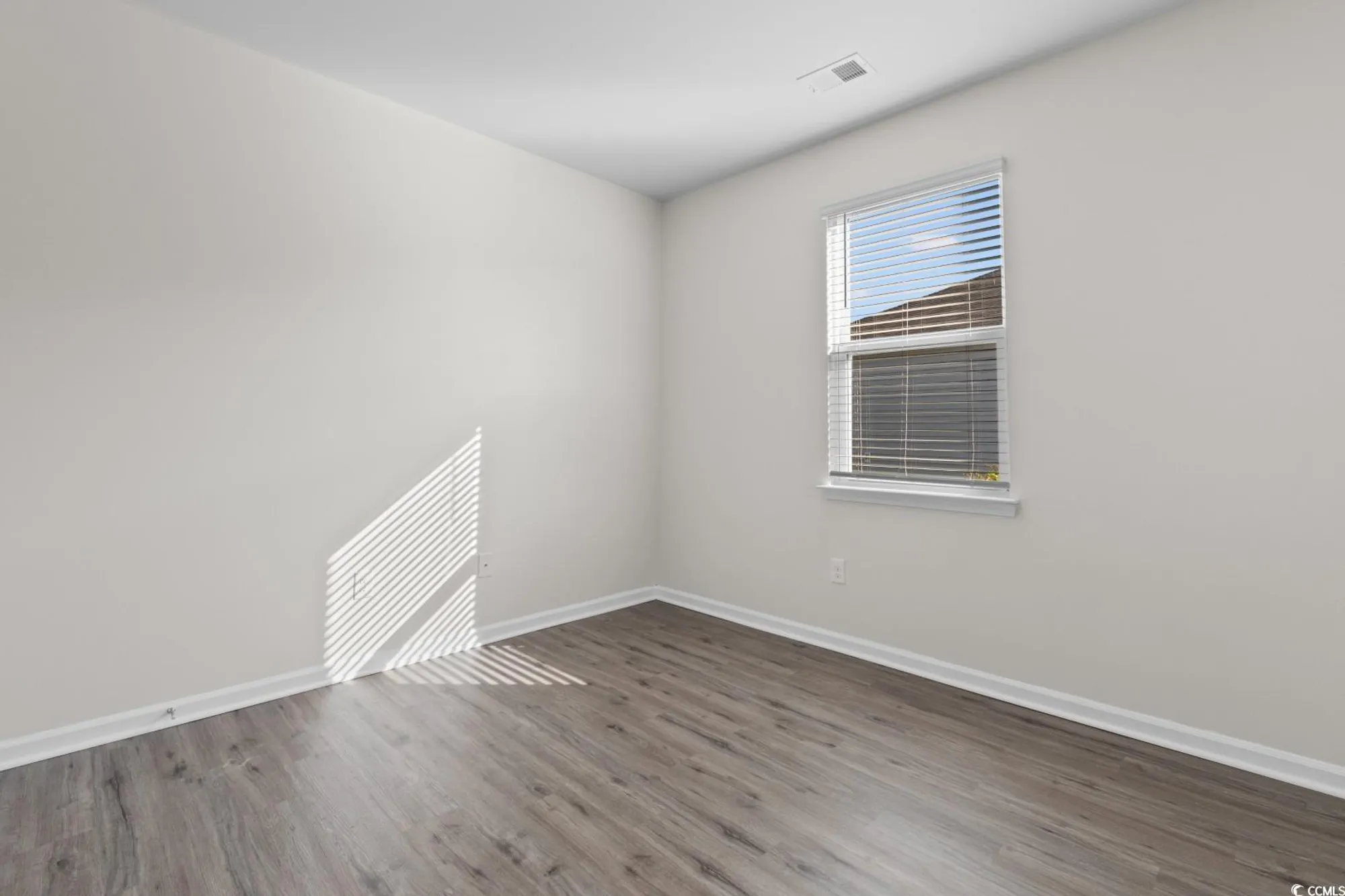 Property Slideshow image 27 of 40 | 1128 sennema cir, Myrtle Beach, SC, 29588