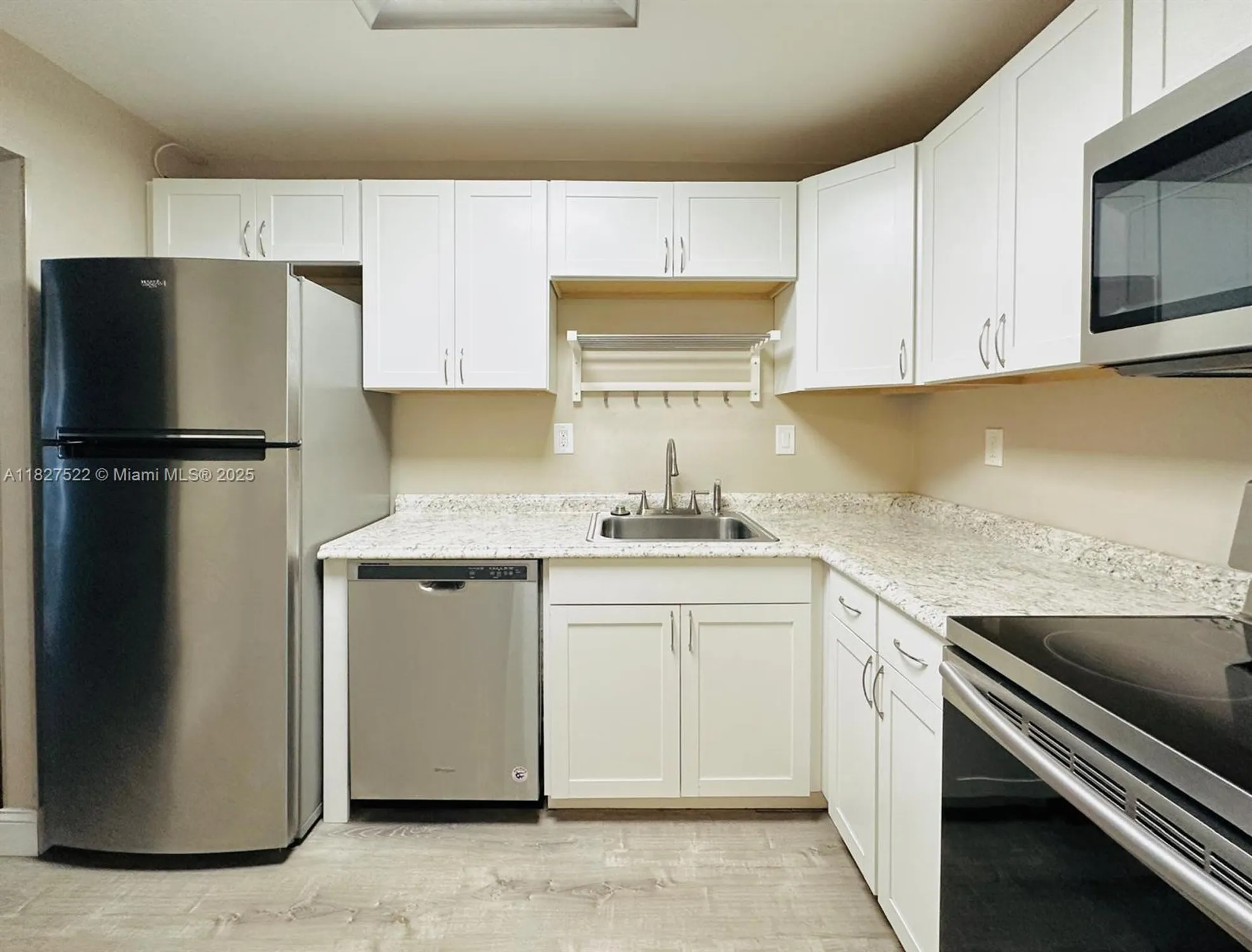 Property Slideshow image 11 of 11 | 1400 saint charles pl ph 22, Pembroke Pines, FL, 33026