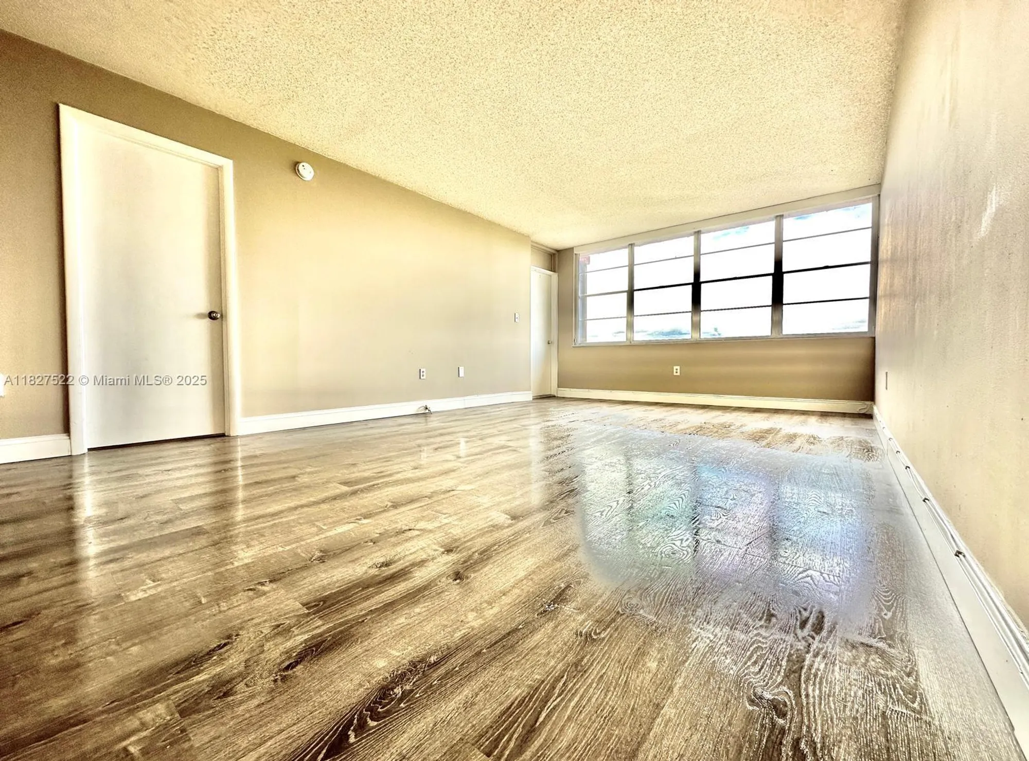 Property Slideshow image 5 of 11 | 1400 saint charles pl ph 22, Pembroke Pines, FL, 33026