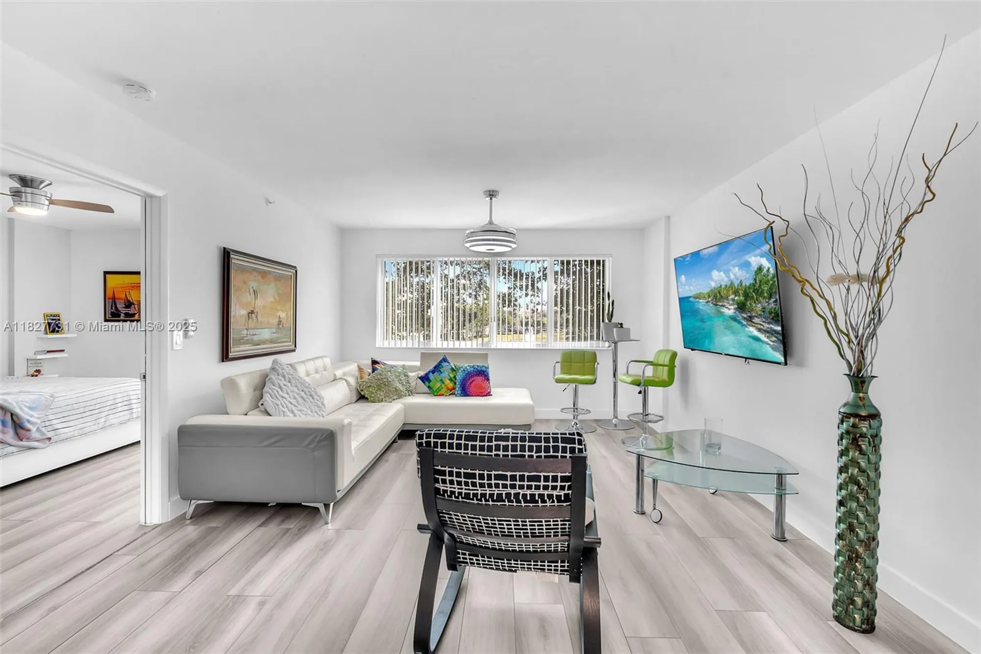 Property Slideshow image 10 of 26 | 9525 weldon cir h305, Tamarac, FL, 33321