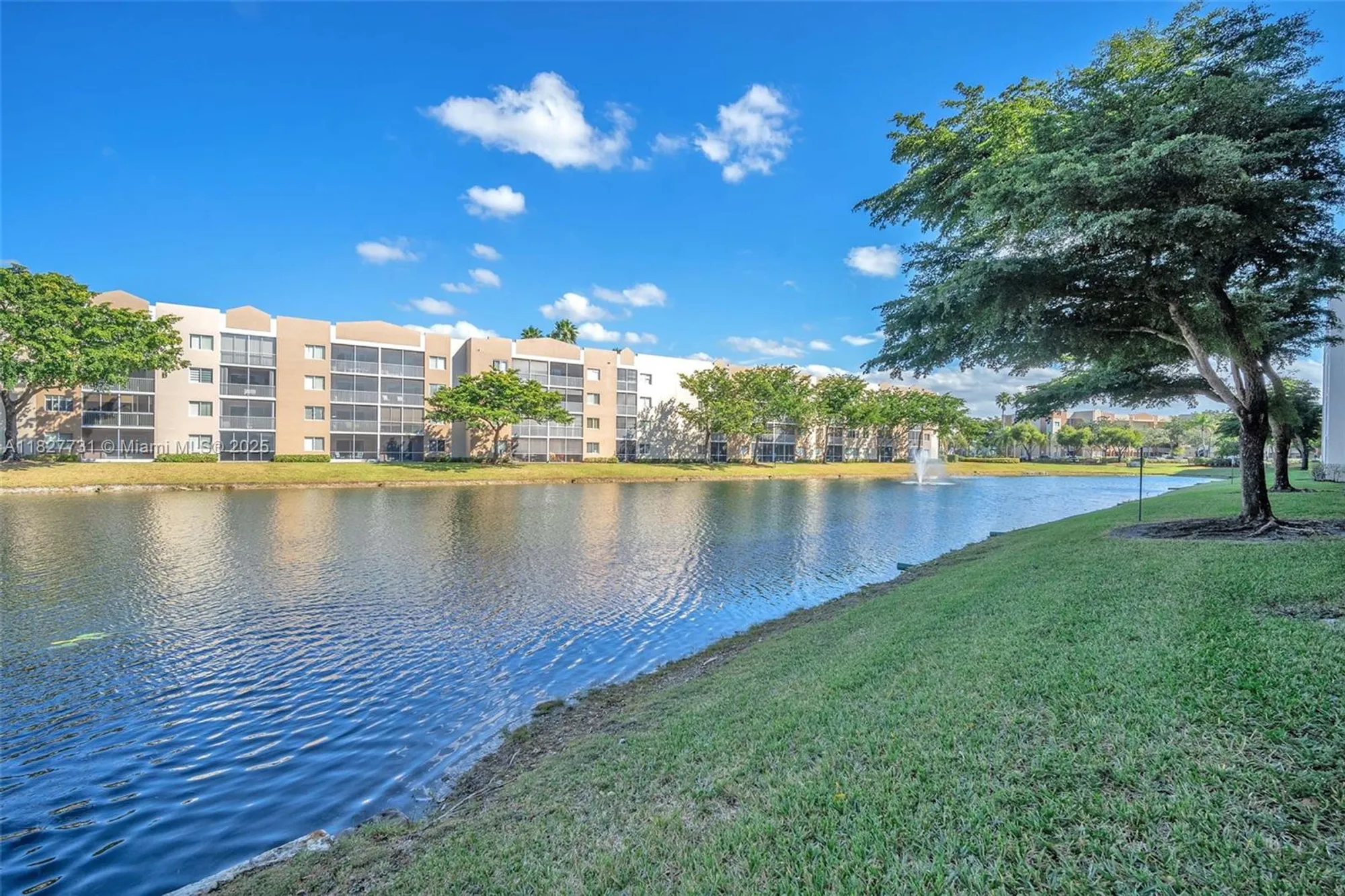 Property Slideshow image 22 of 26 | 9525 weldon cir h305, Tamarac, FL, 33321
