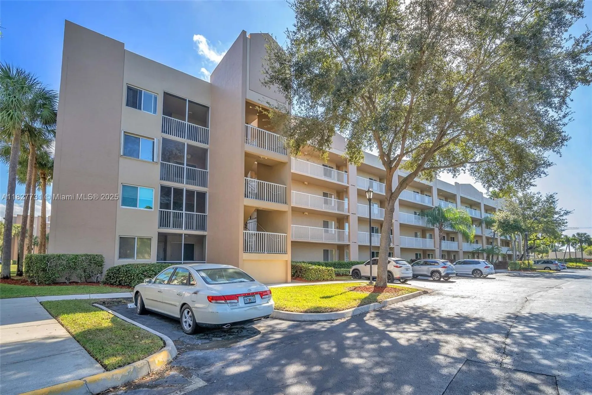 Property Slideshow image 23 of 26 | 9525 weldon cir h305, Tamarac, FL, 33321