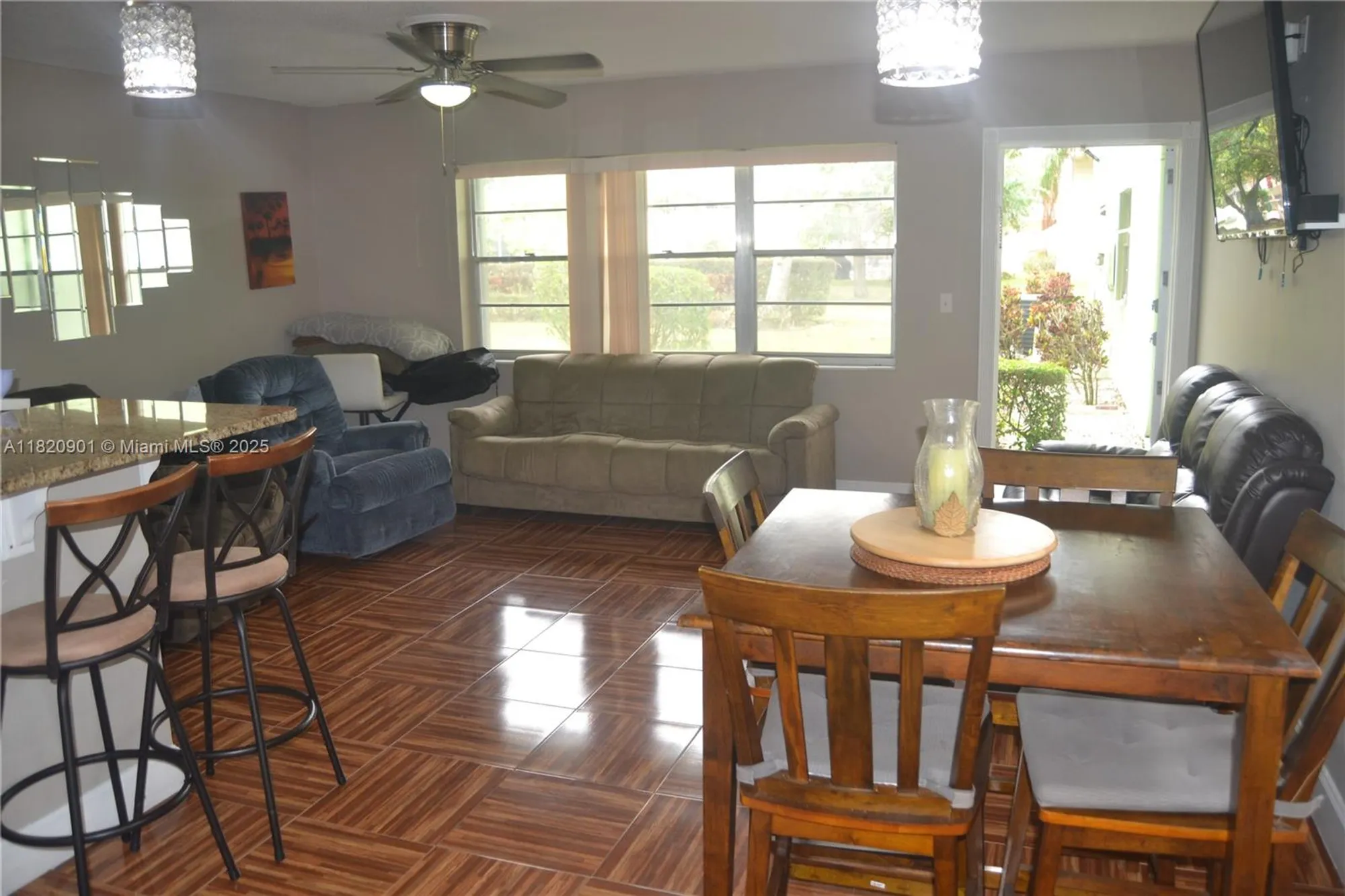 Property Slideshow image 7 of 23 | 56 norwich c # 56, West Palm Beach, FL, 33417