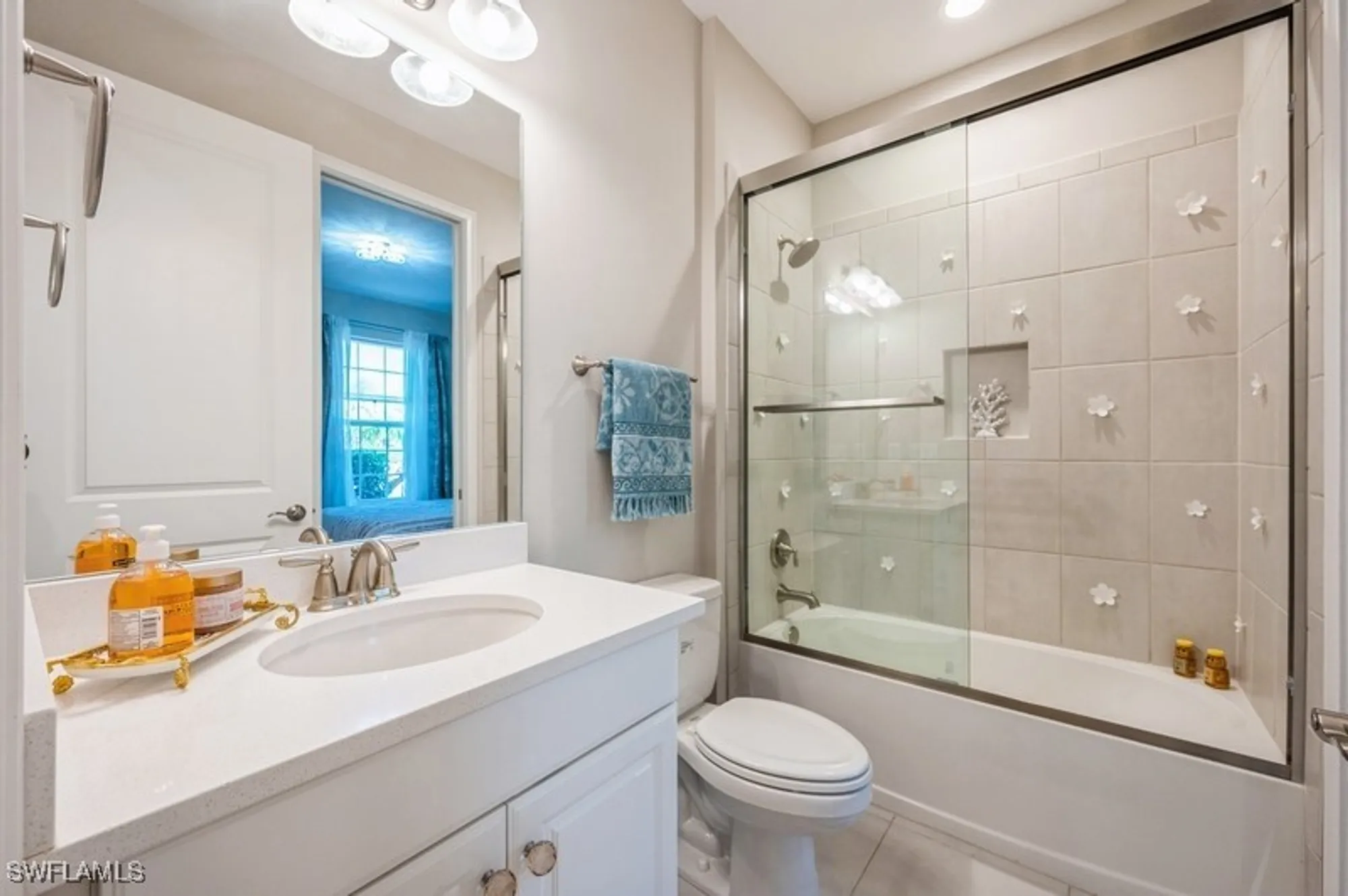 Property Slideshow image 16 of 29 | 8070 calle canovas ct, Naples, FL, 34114